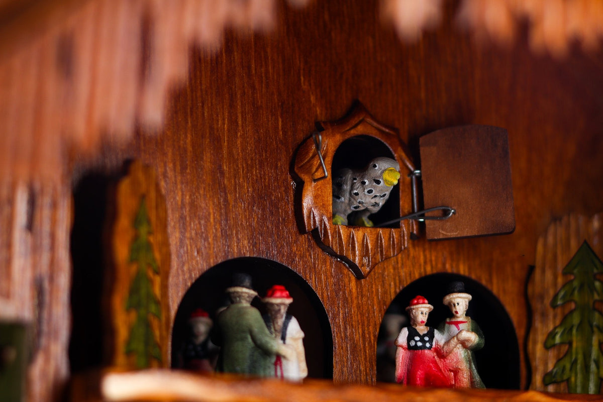 Anton Schneider 8TMT 1565/9 Black Forest Farm cuckoo clock, detail view
