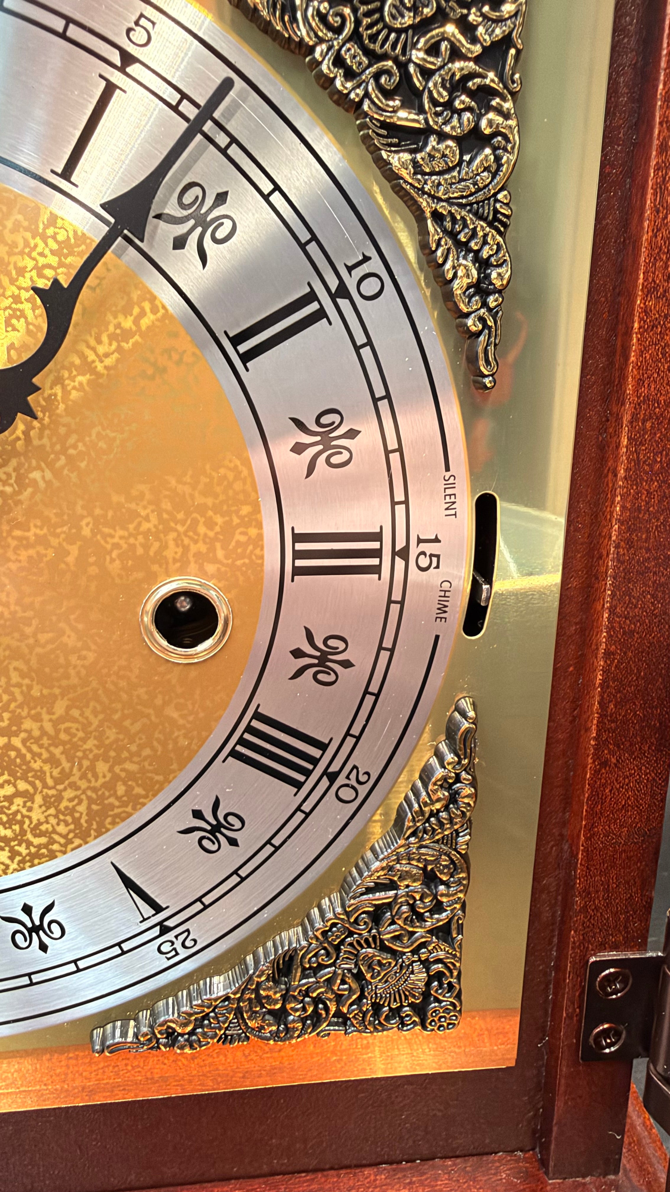 Howard Miller Graham Bracket Mantel Clock | German Kieninger 5-Jewel Westminster Chime