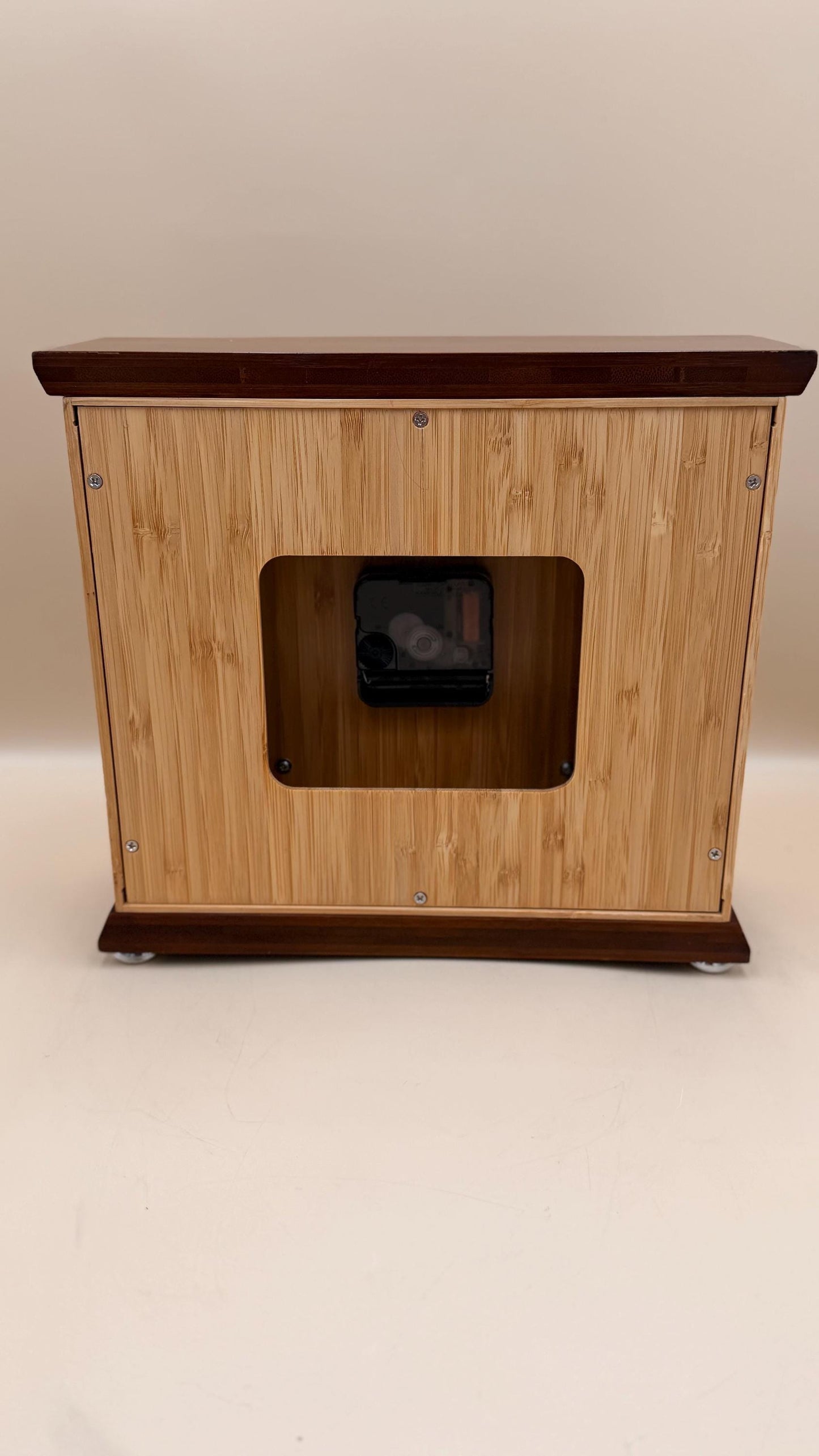 Bulova Modern Bamboo Wood Mantel Clock – Minimalist Quartz Shelf Clock – Contemporary Home Décor