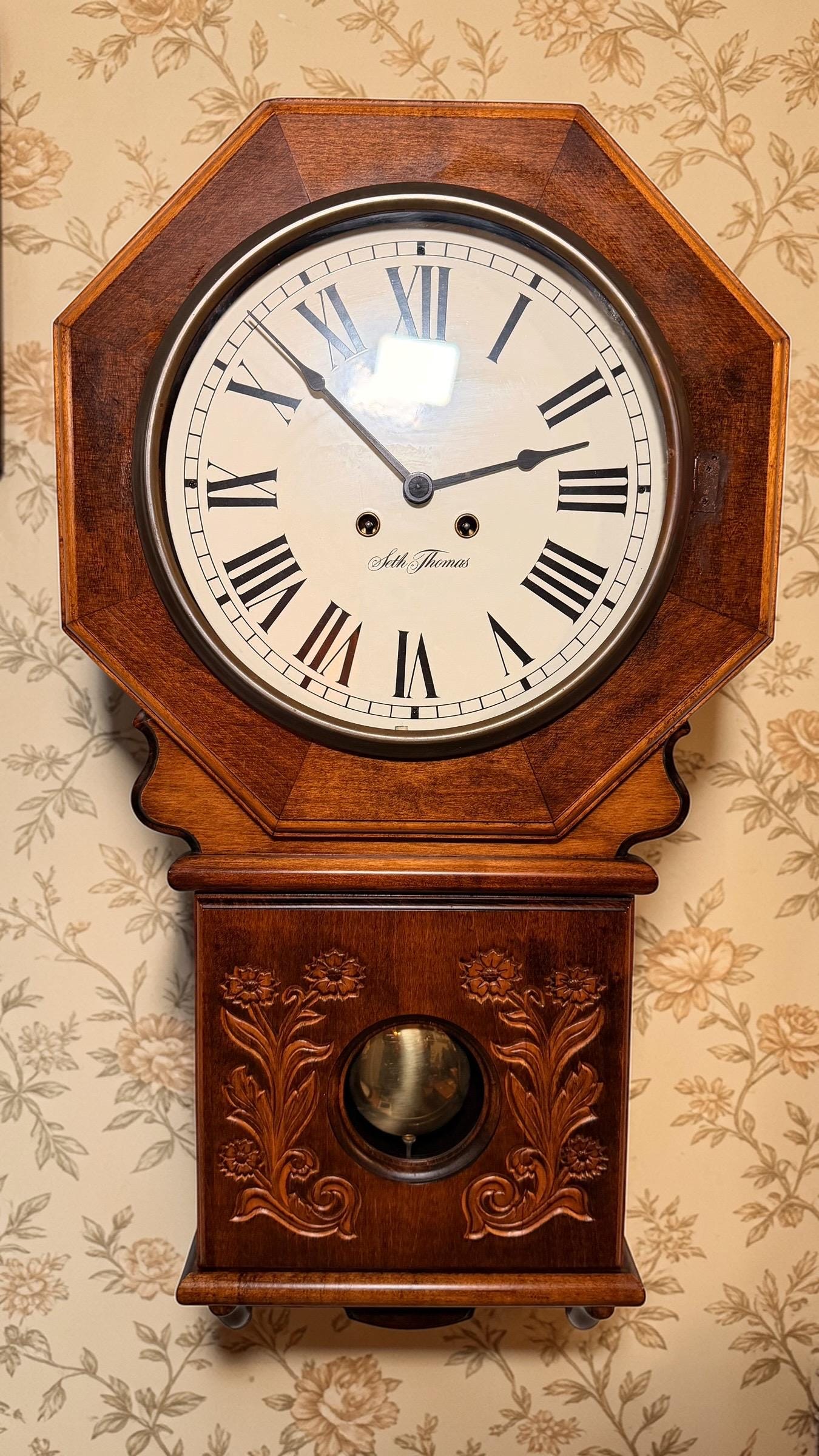 Seth Thomas Octagon Wall Clock – detail image 4