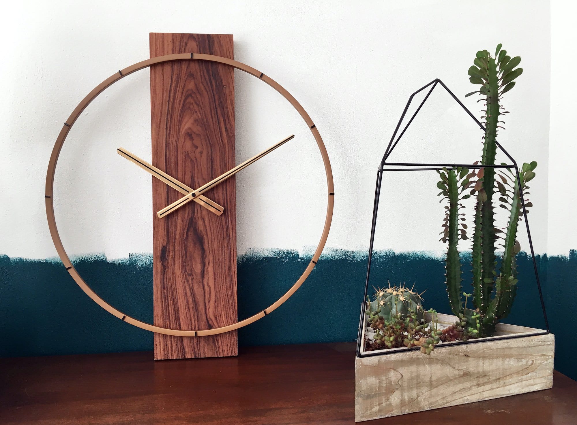 3195 Carl Wall Clock