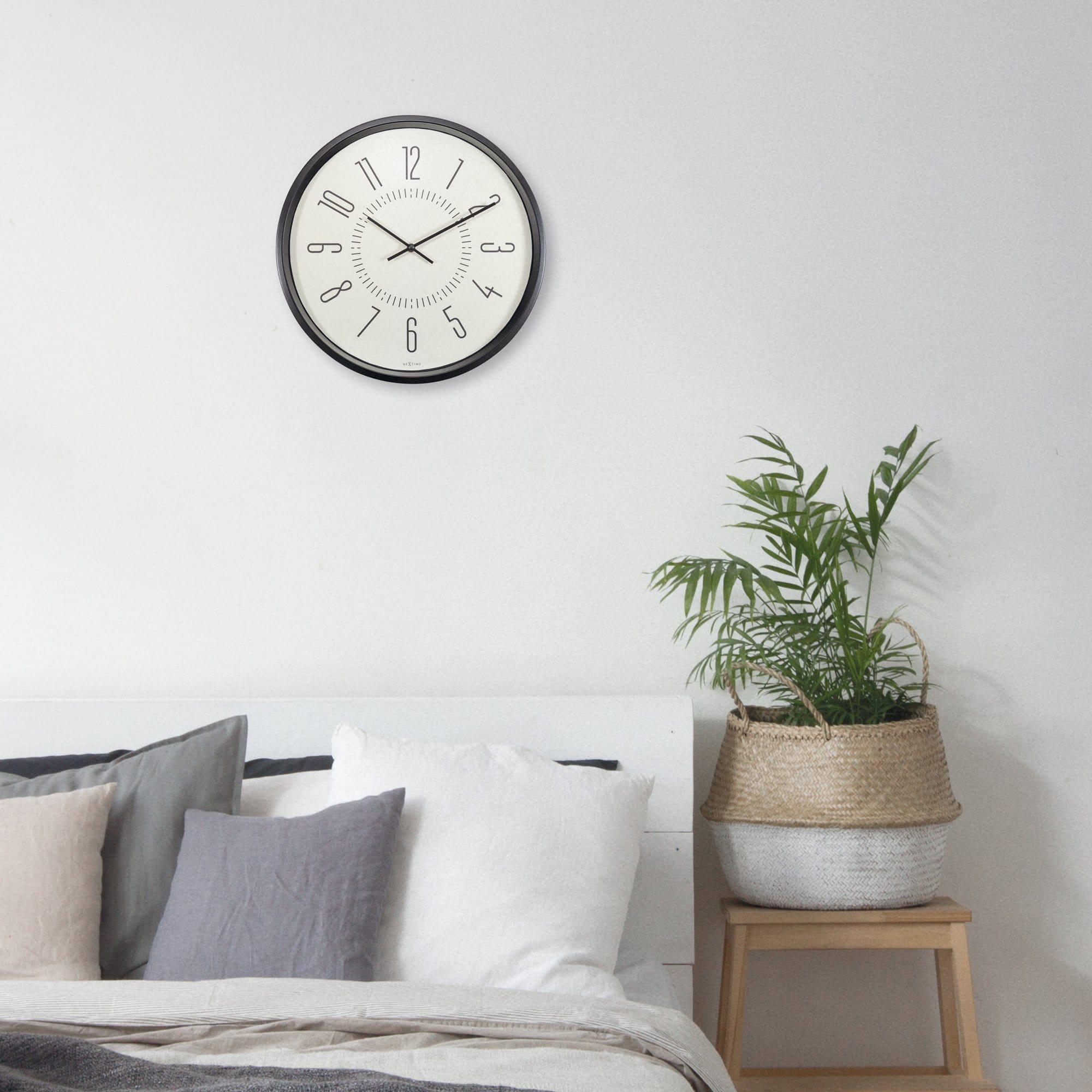 3261 Luminous Wall Clock