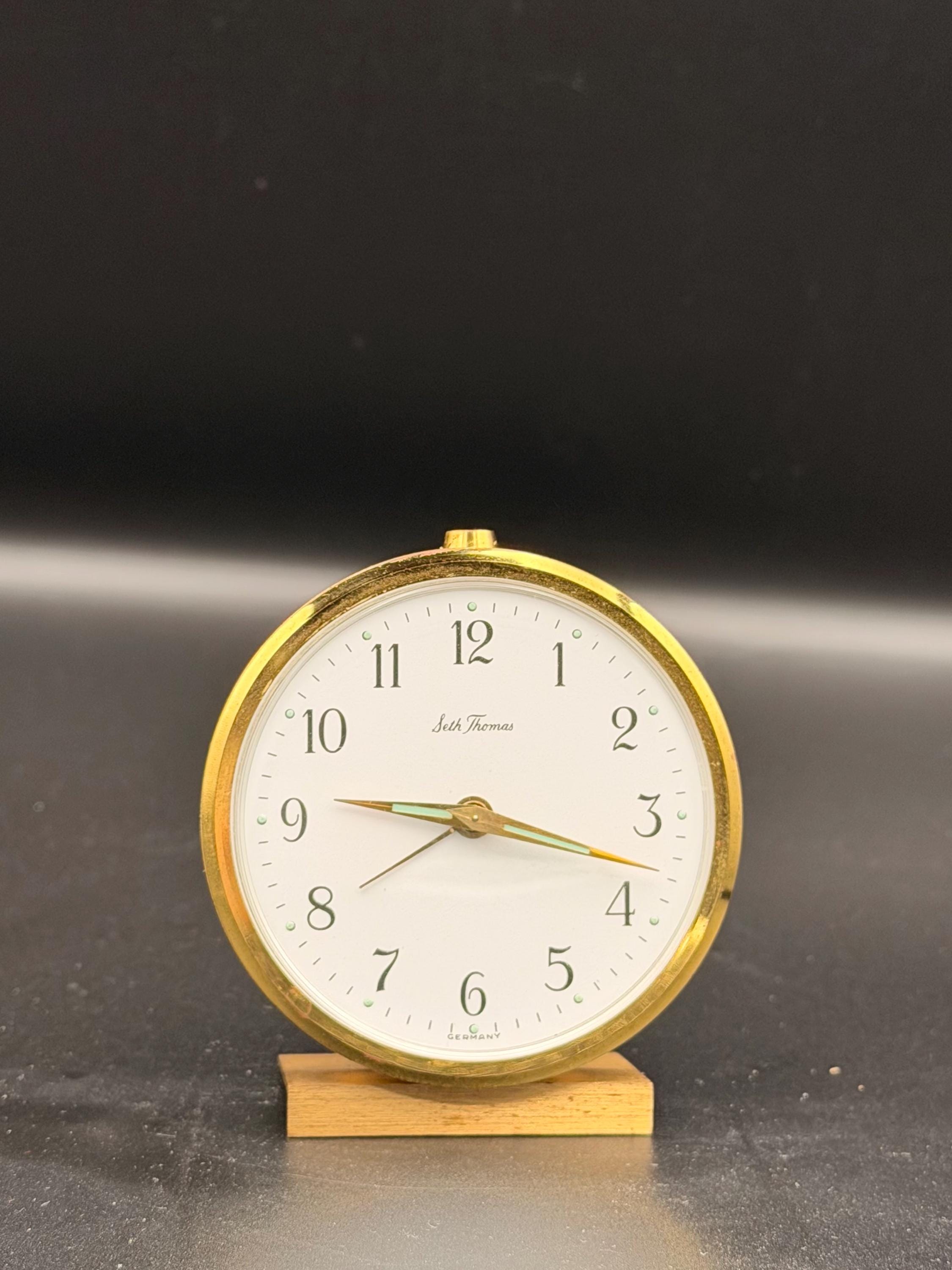 Seth Thomas Fashionette Alarm Clock – Mid-Century Brass Desk Clock with Box