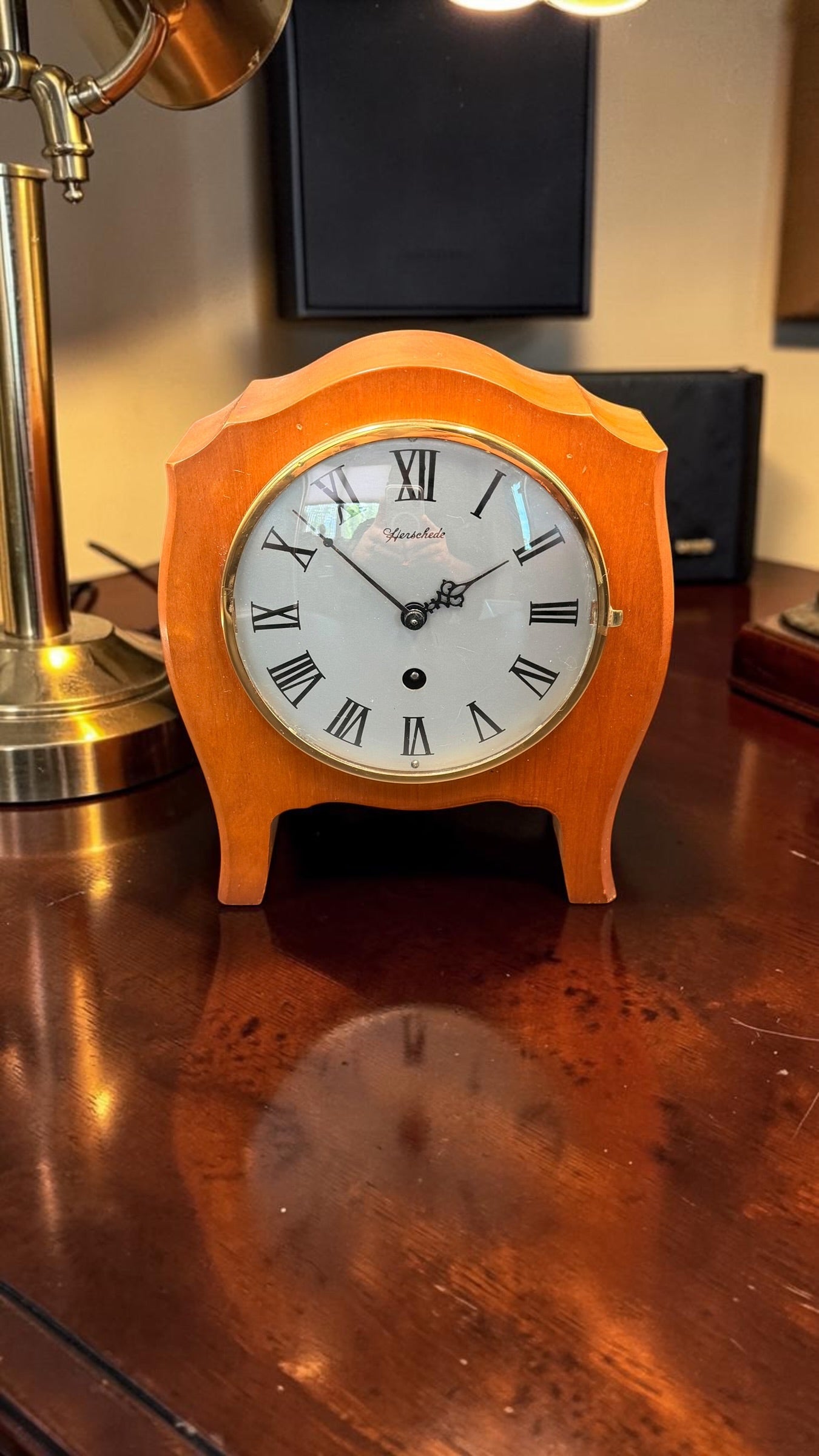 Vintage Herschede Model 164 Mechanical Table Clock – German Time-Only Movement