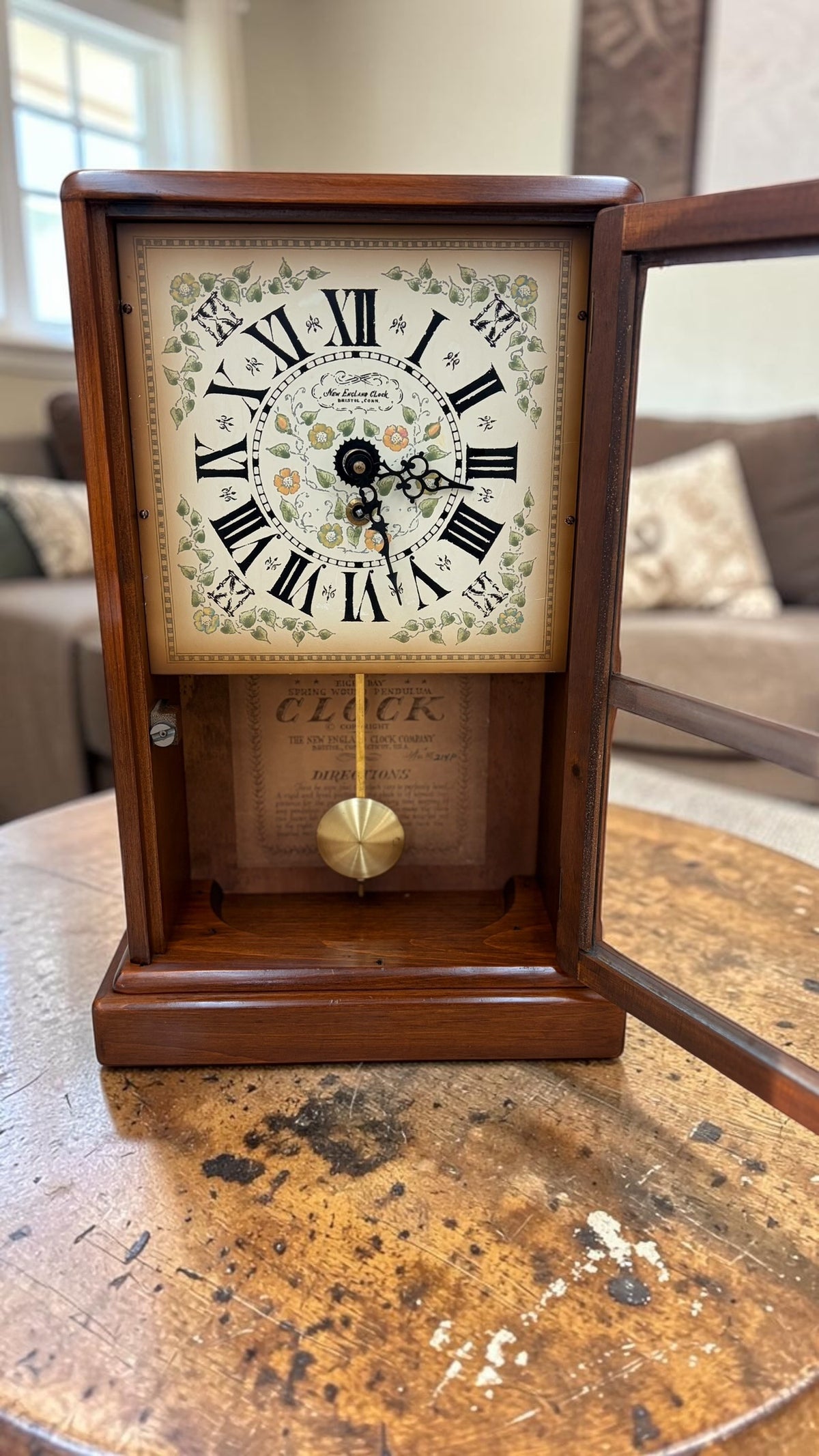 Antique New England Clock Co. Pine Shelf Clock – Time-Only – detail view 3