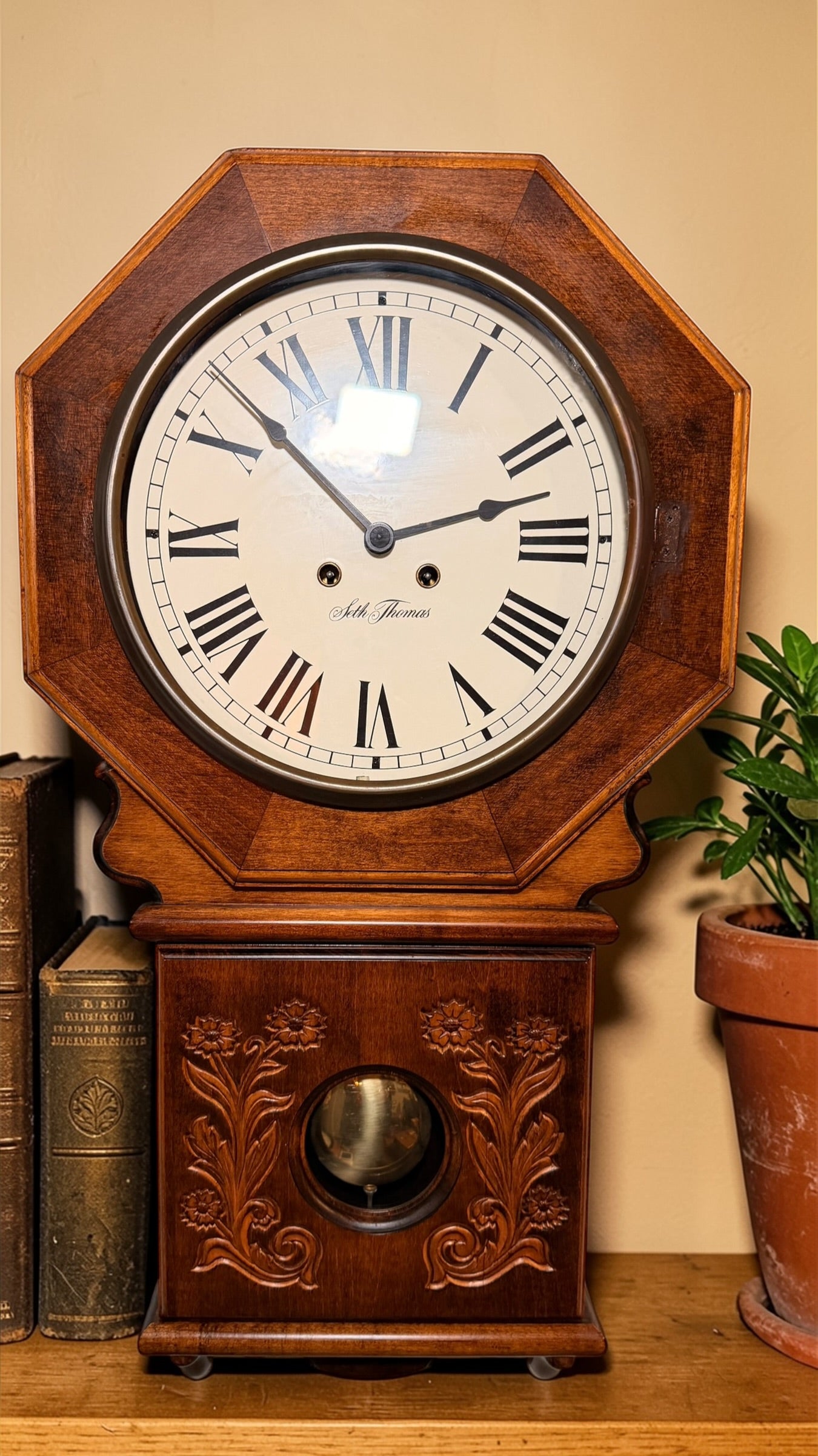 Seth Thomas Octagon Wall Clock – detail image 7