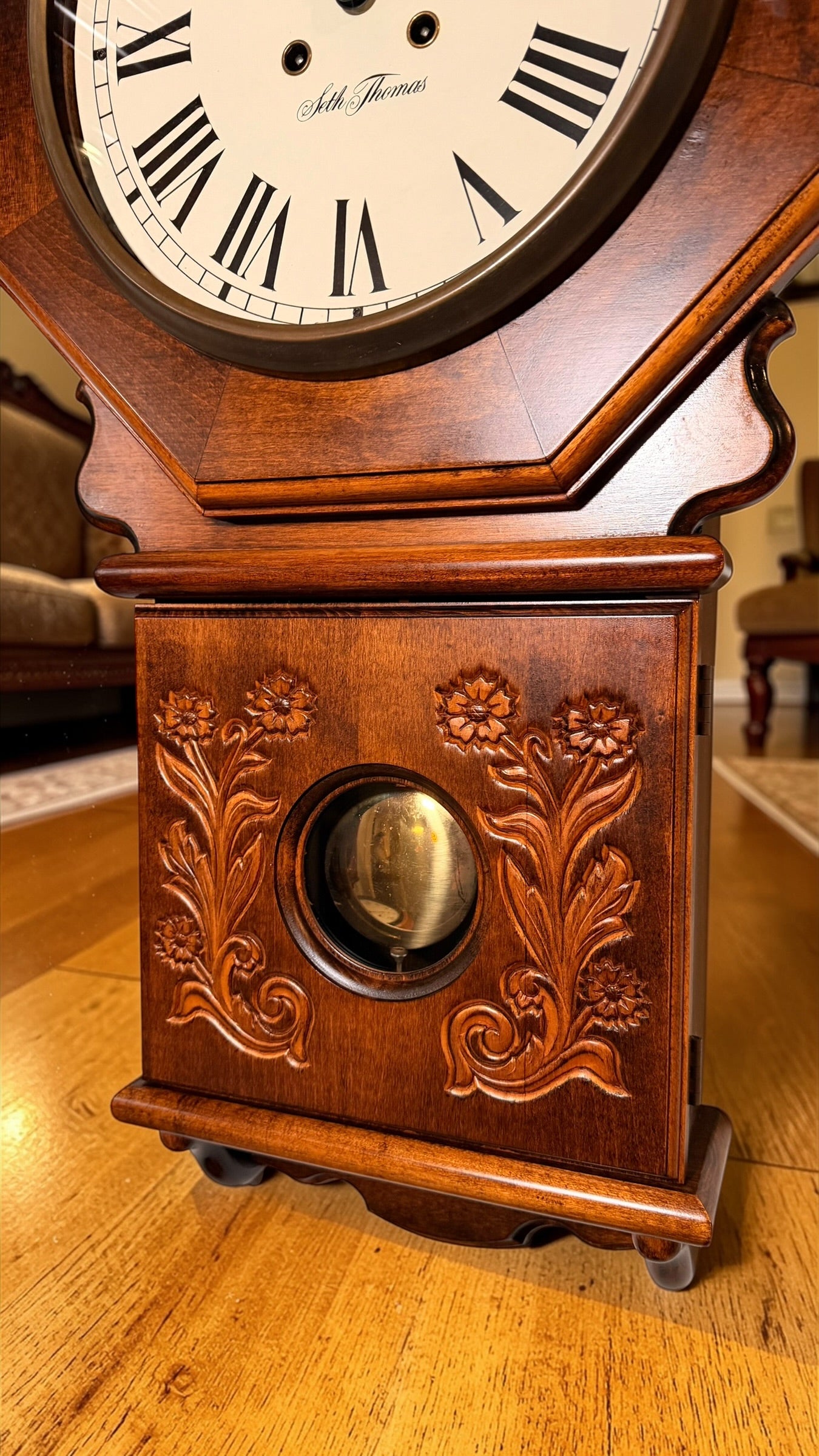 Seth Thomas Octagon Wall Clock – detail image 3