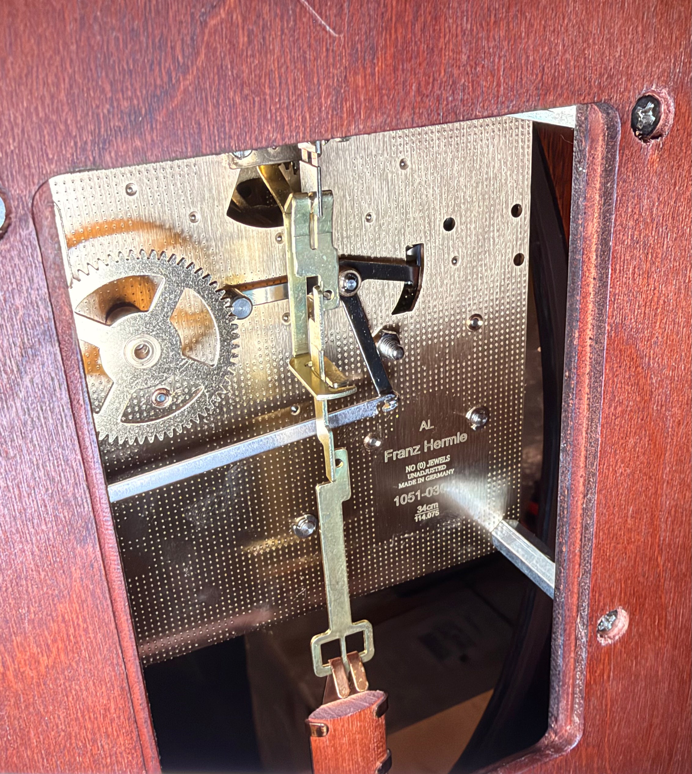 Howard Miller Triple-Chime Wall Clock – detail view 13