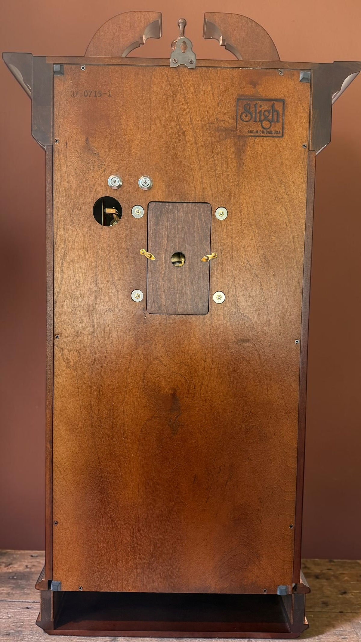 Sligh Legacy Series Triple-Chime Wall Clock Moon Dial Hermle 1051-030 – detail view 12