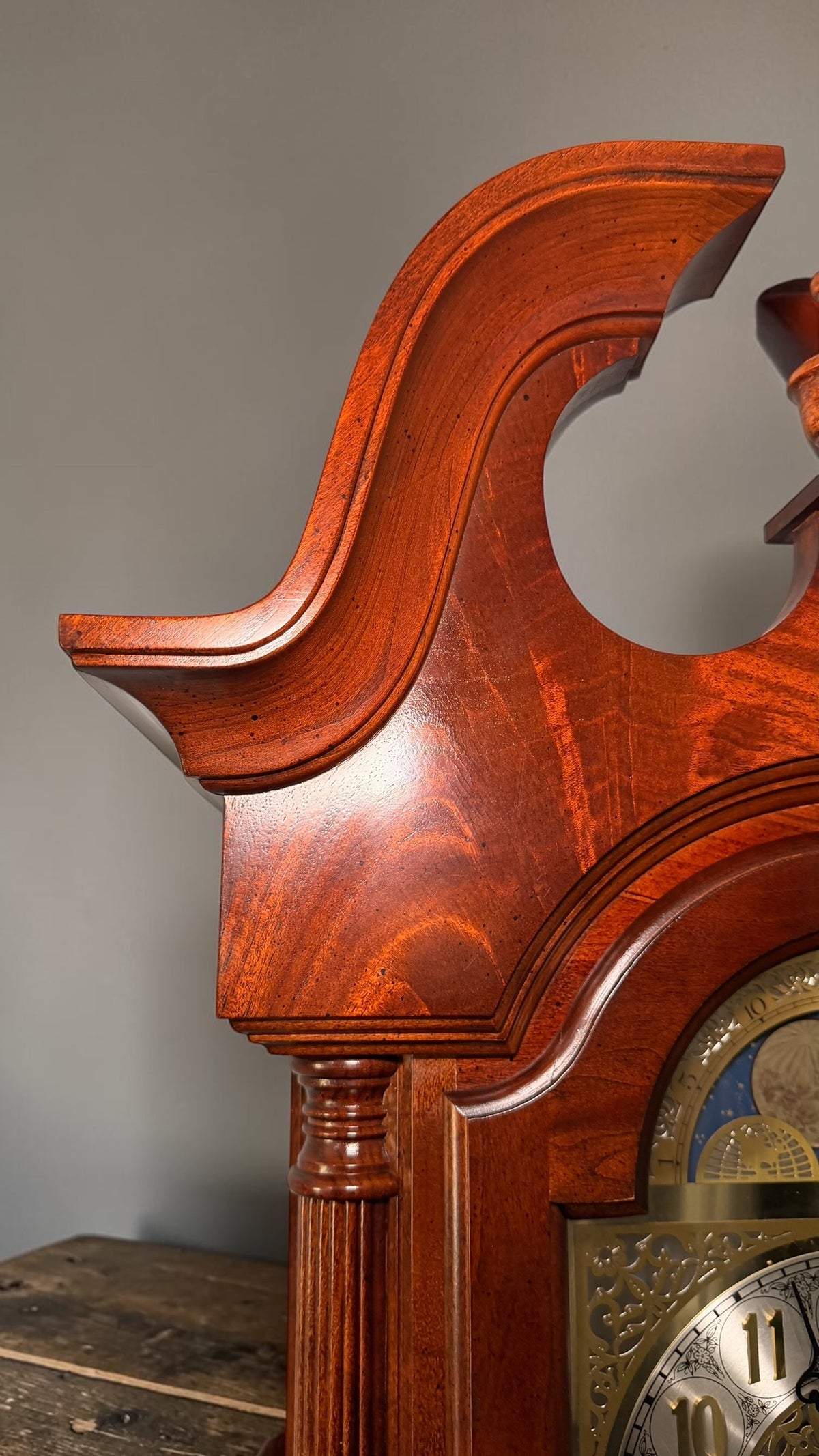Sligh Legacy Series Triple-Chime Wall Clock Moon Dial Hermle 1051-030 – detail view 5