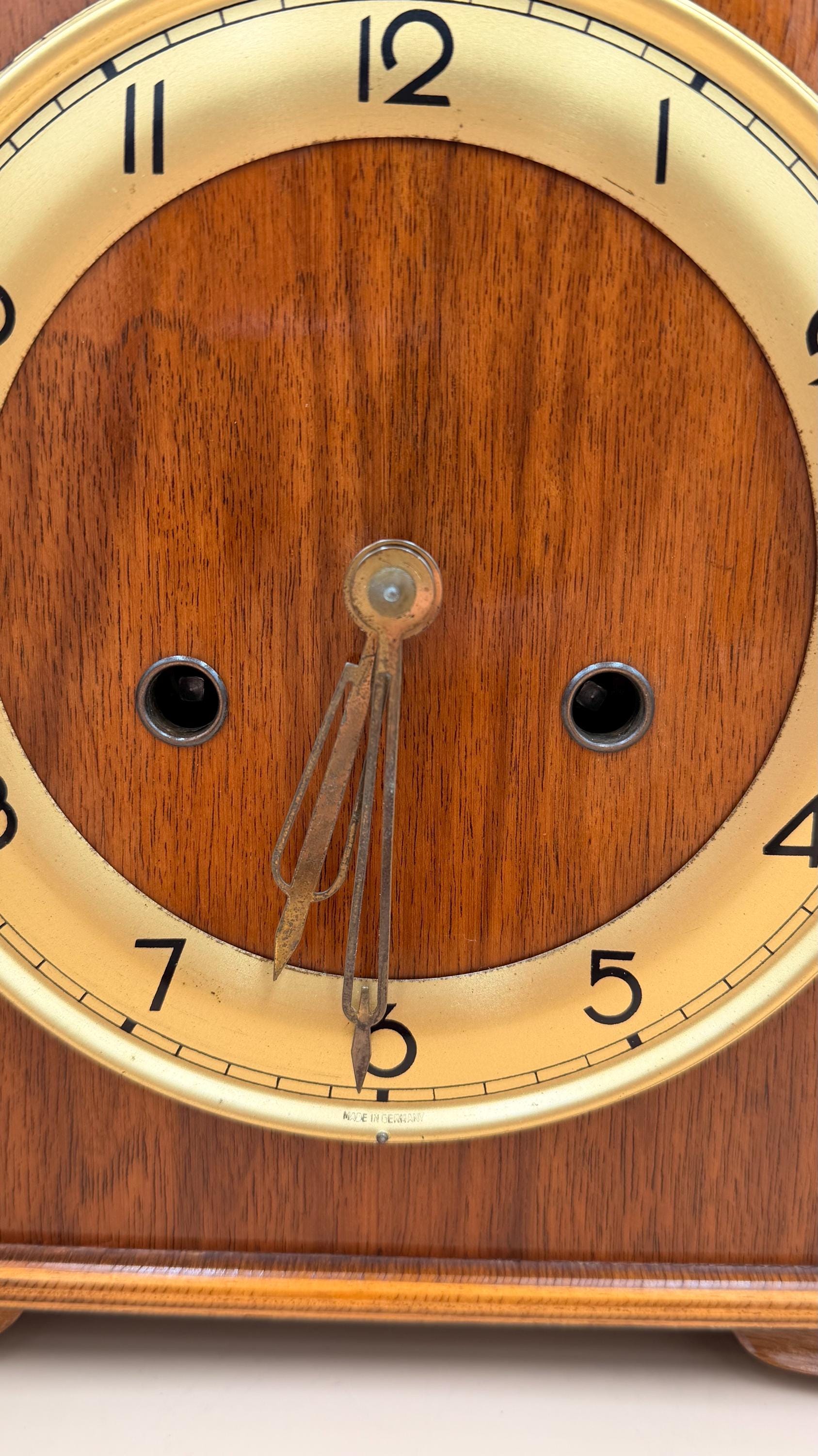 BADUFA German Walnut Mantel Clock – detail image 3