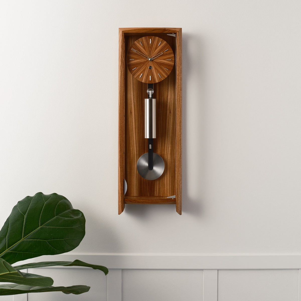 Comitti The Froxfield Wall Clock – Elm – front view