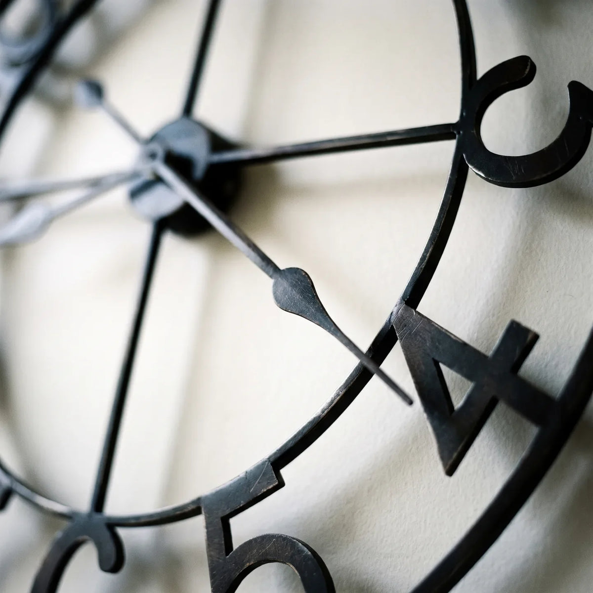 Howard Miller Artwell Wall Clock 625658 - manufacturer view 4