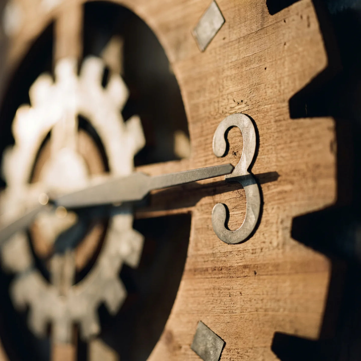 Howard Miller Cogwheel III Gallery Wall 625727 - manufacturer view 4