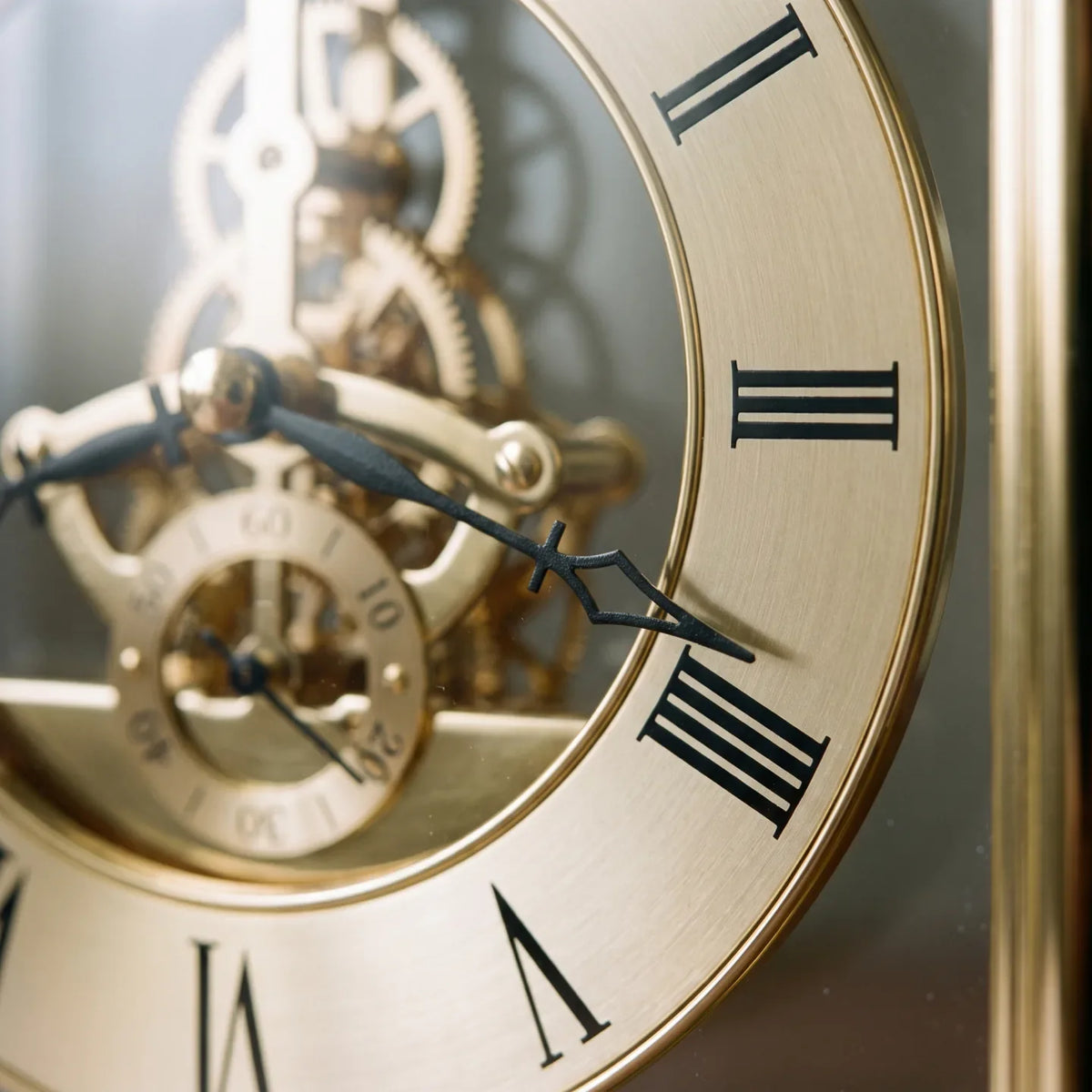 Howard Miller Fairview Tabletop Clock 645622 - manufacturer view 4