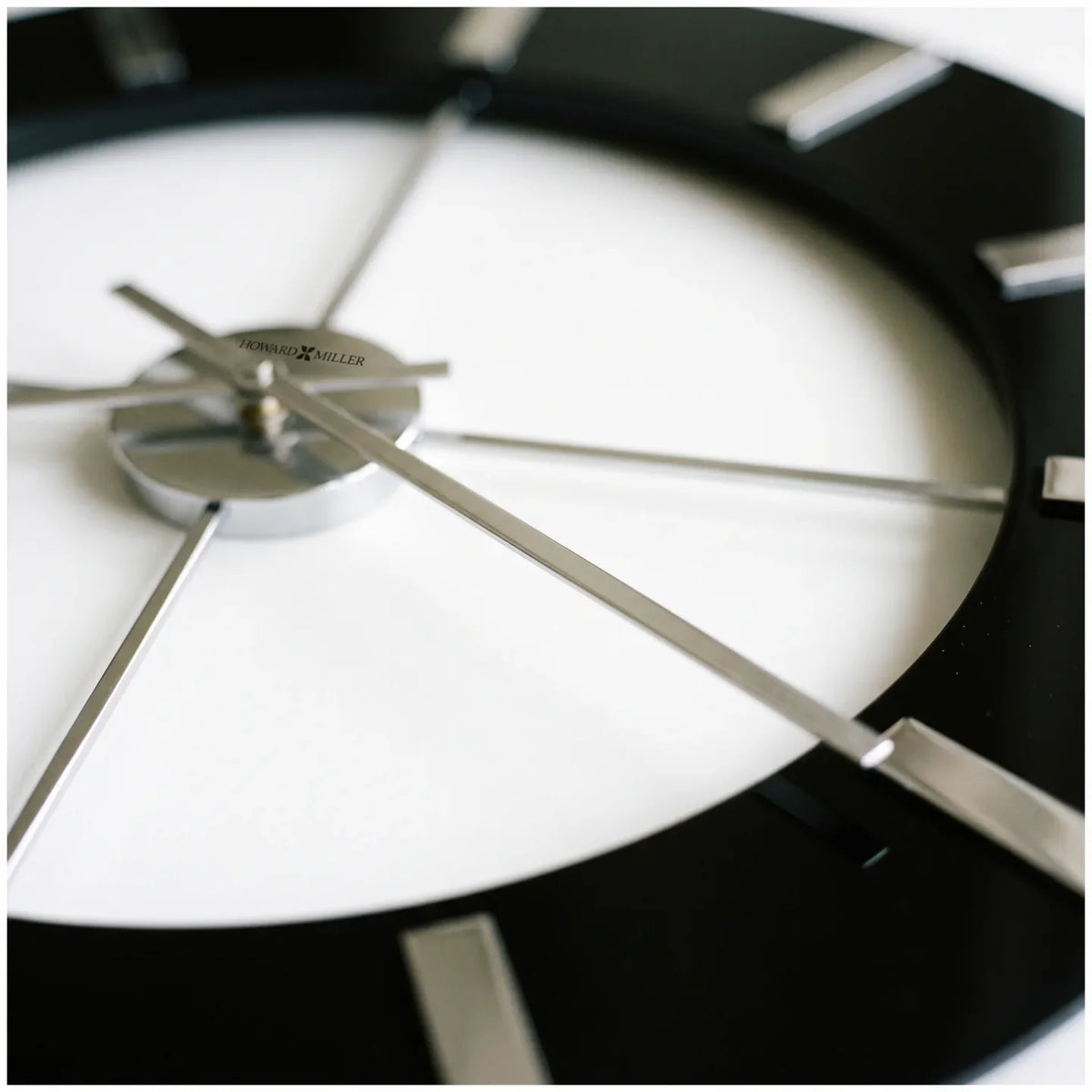 Howard Miller Onyx Wall Clock 625602 - manufacturer view 4