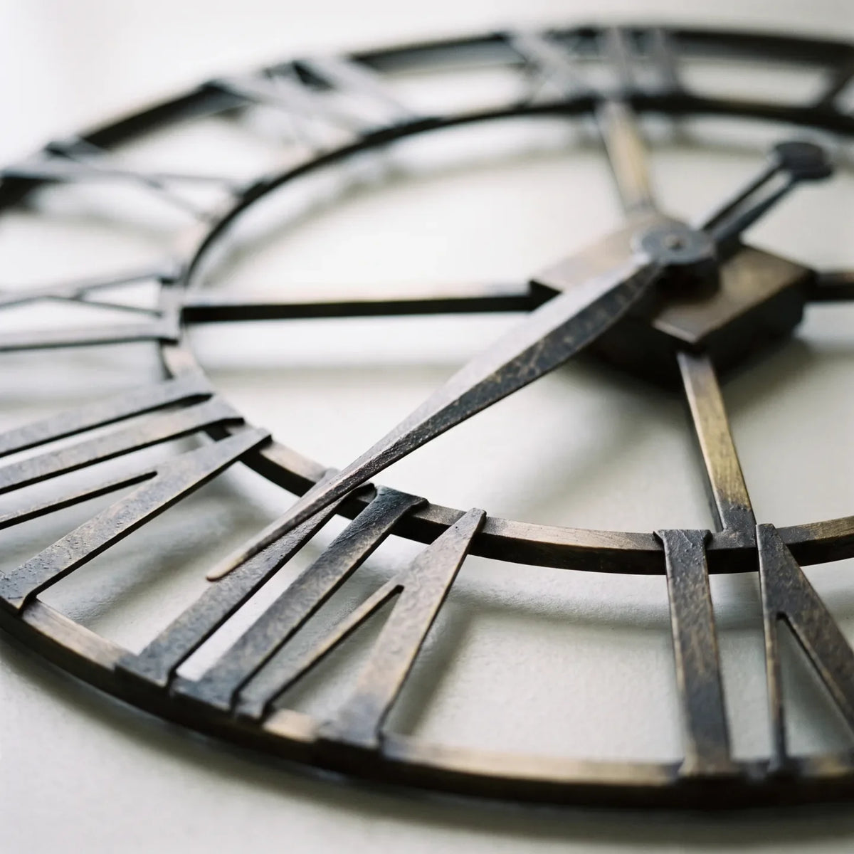 Howard Miller Wingate Wall Clock 625566 - manufacturer view 4