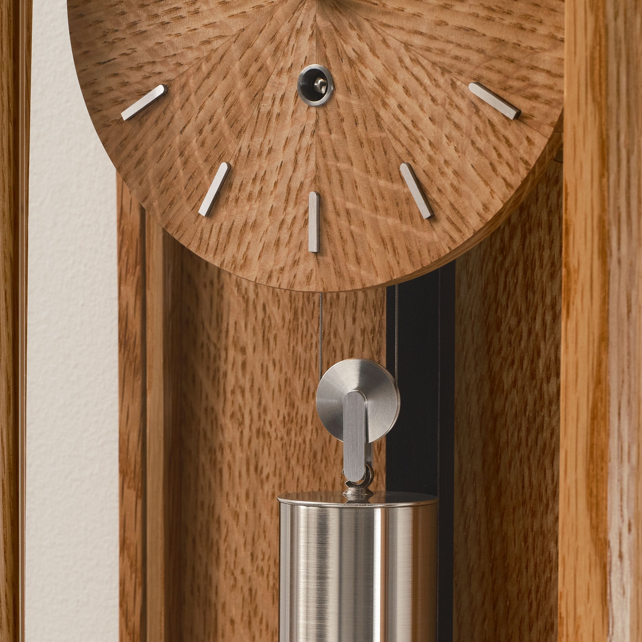 Comitti The Froxfield Wall Clock – Natural Oak – product view 3