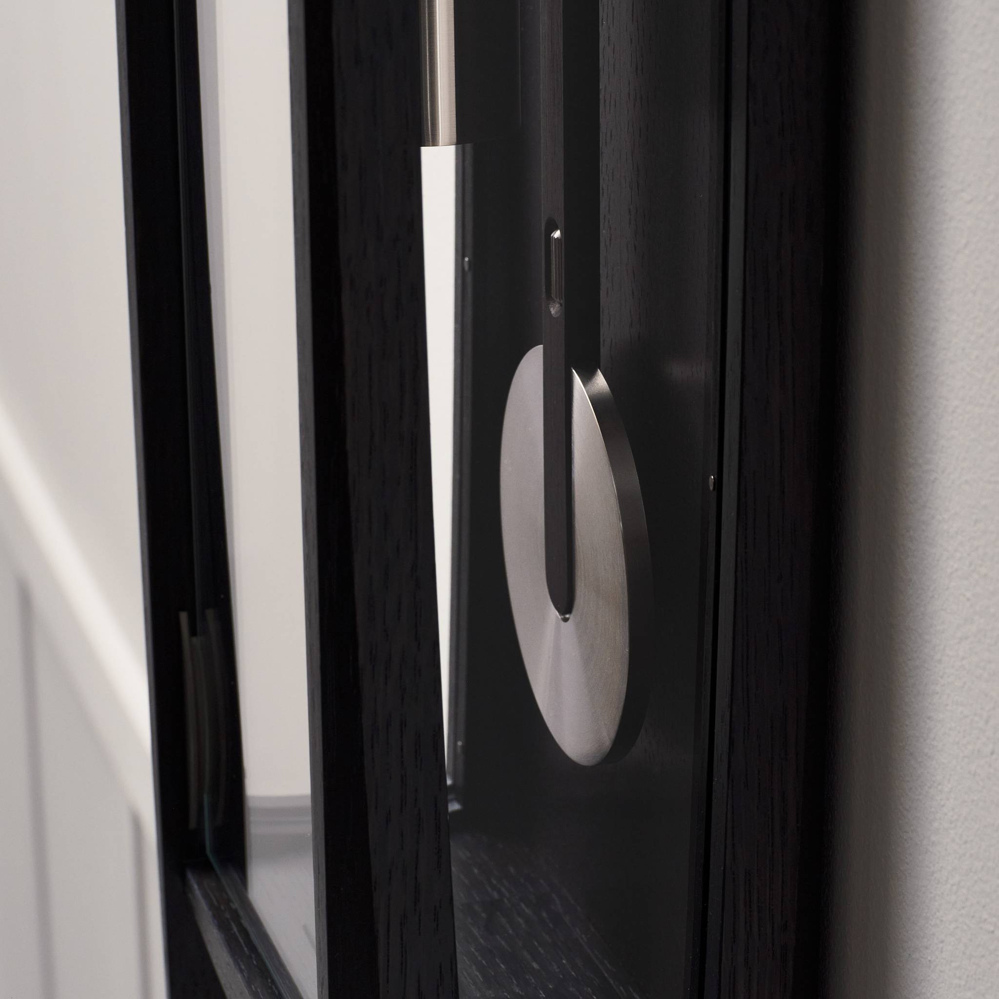 Comitti The Froxfield Wall Clock – Black Oak – craftsmanship detail 1