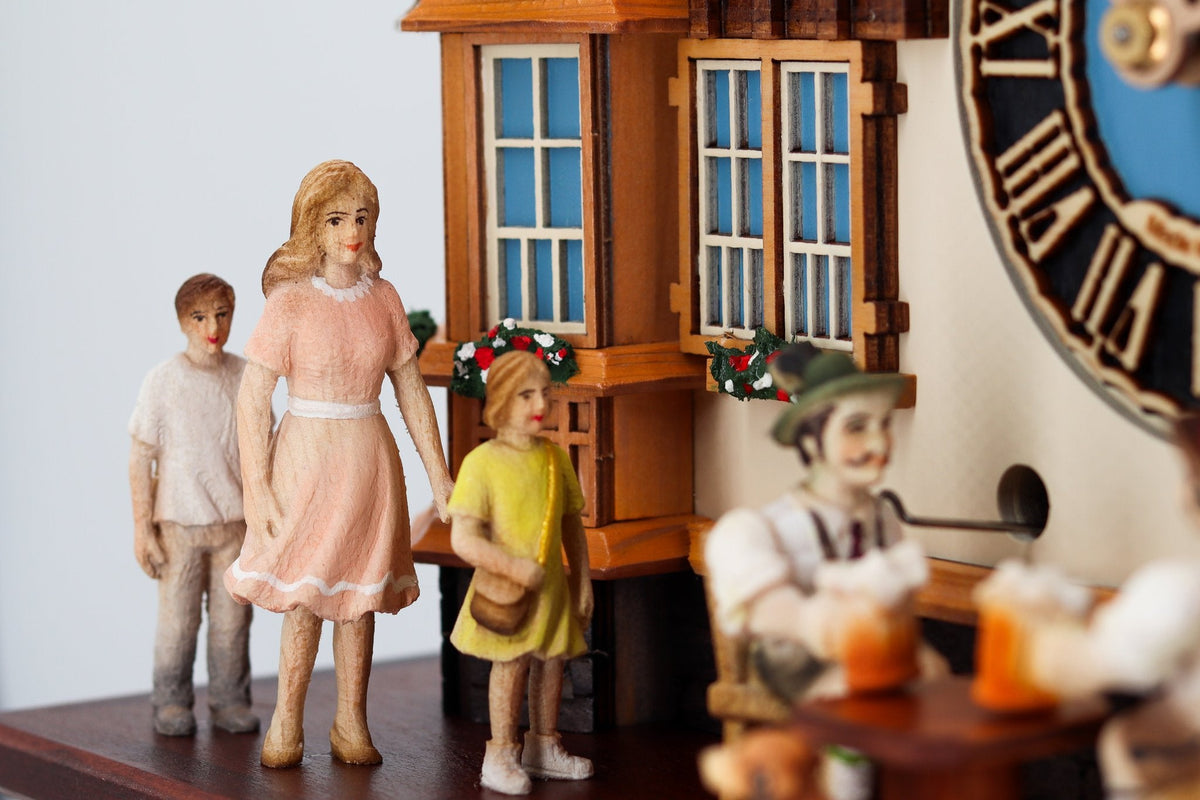 Anton Schneider 8TMT 1222/9 Town Hall Allmannsdorf cuckoo clock, detail view