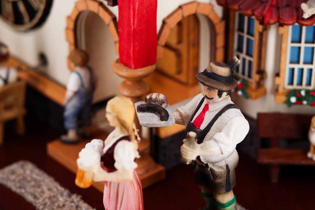 Anton Schneider 8TMT 1222/9 Town Hall Allmannsdorf cuckoo clock, detail view