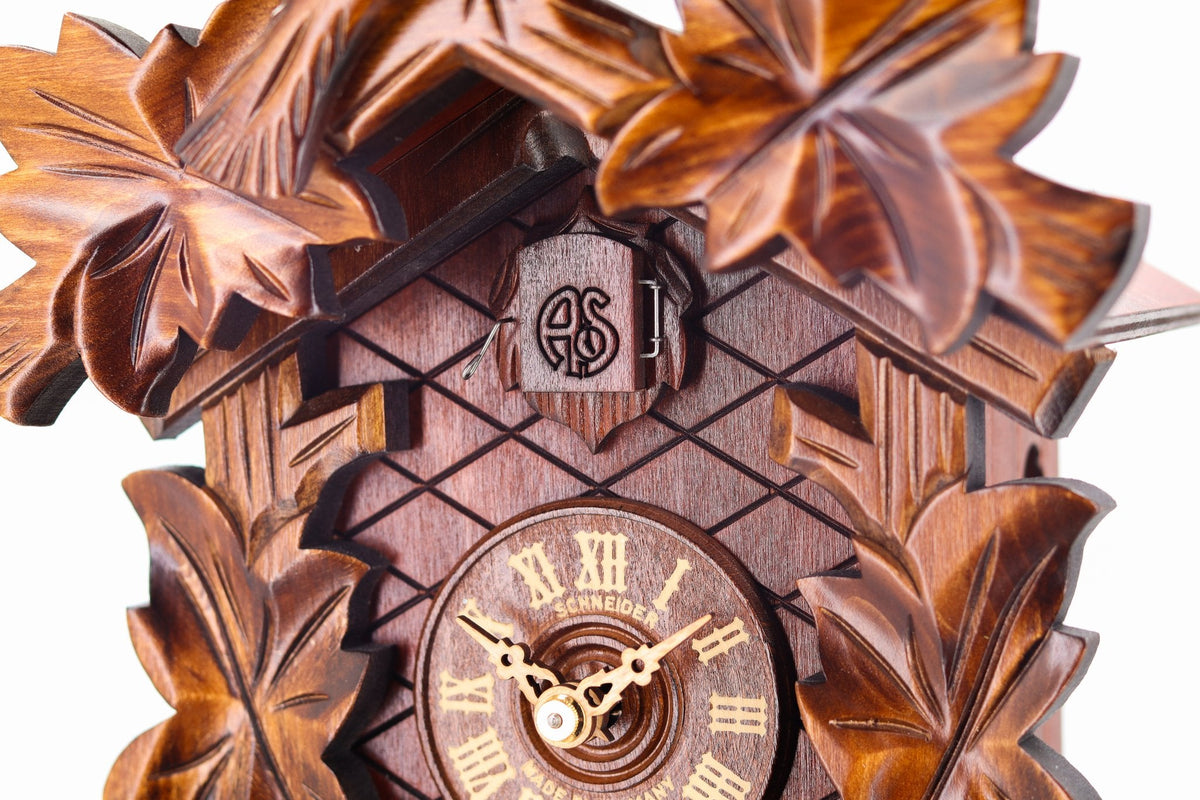 Anton Schneider 8T 90/9 Avis Vinea cuckoo clock, additional view