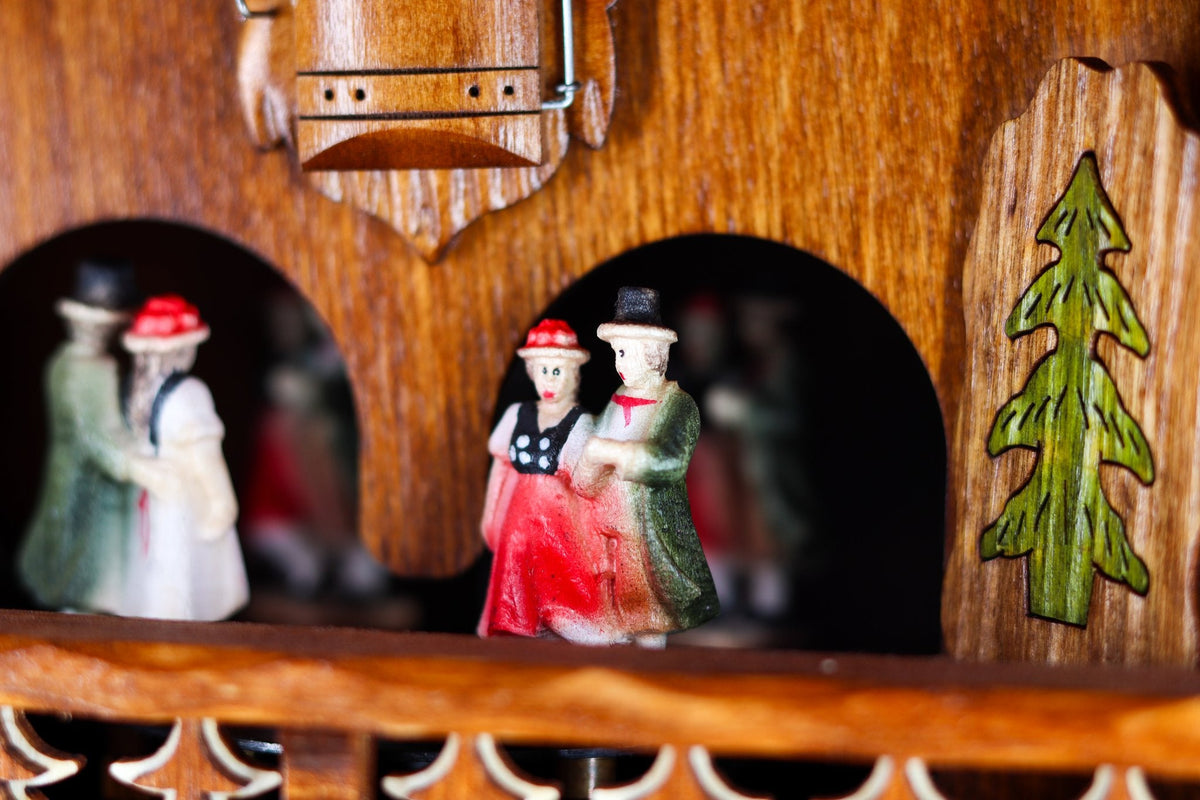 Anton Schneider 8TMT 1565/9 Black Forest Farm cuckoo clock, detail view