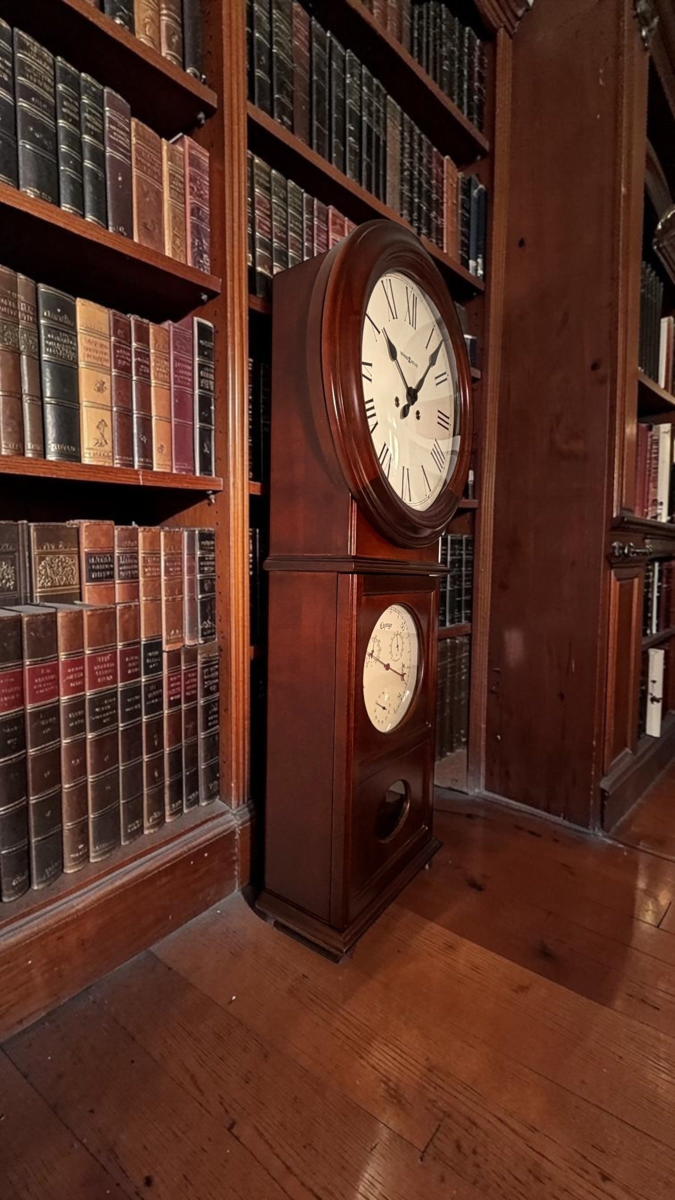 Howard Miller Lawyer Wall Clock - Executive Mechanical Timepiece - Kieninger Movement - Bim Bam Chime