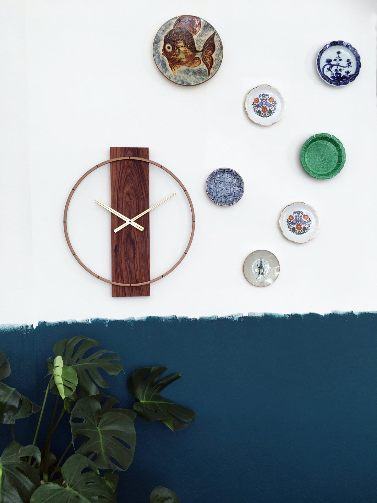 3195 Carl Wall Clock