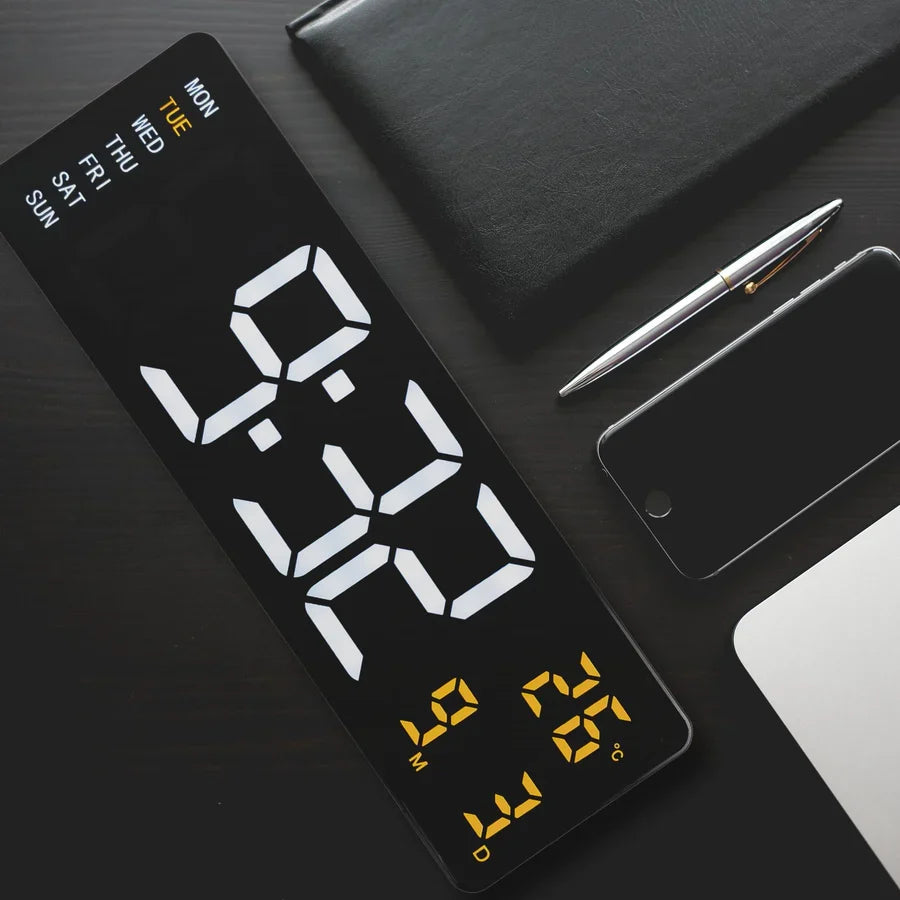 3322 Super Digi - Digital wall or table alarm clock