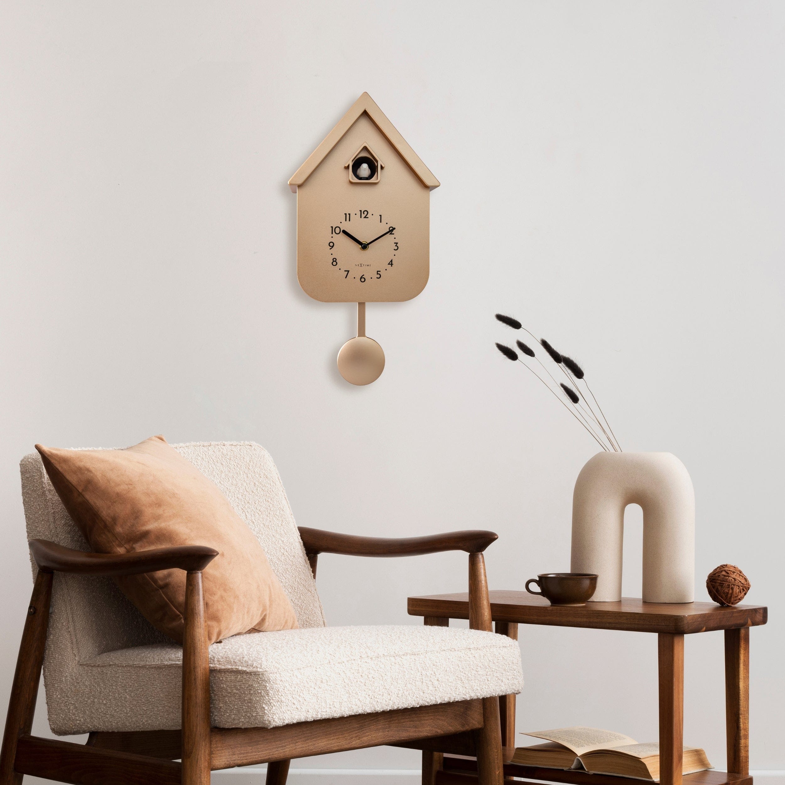 Modern Cuckoo Wall Clock with Night Sensor & Pendulum – “Twitter”