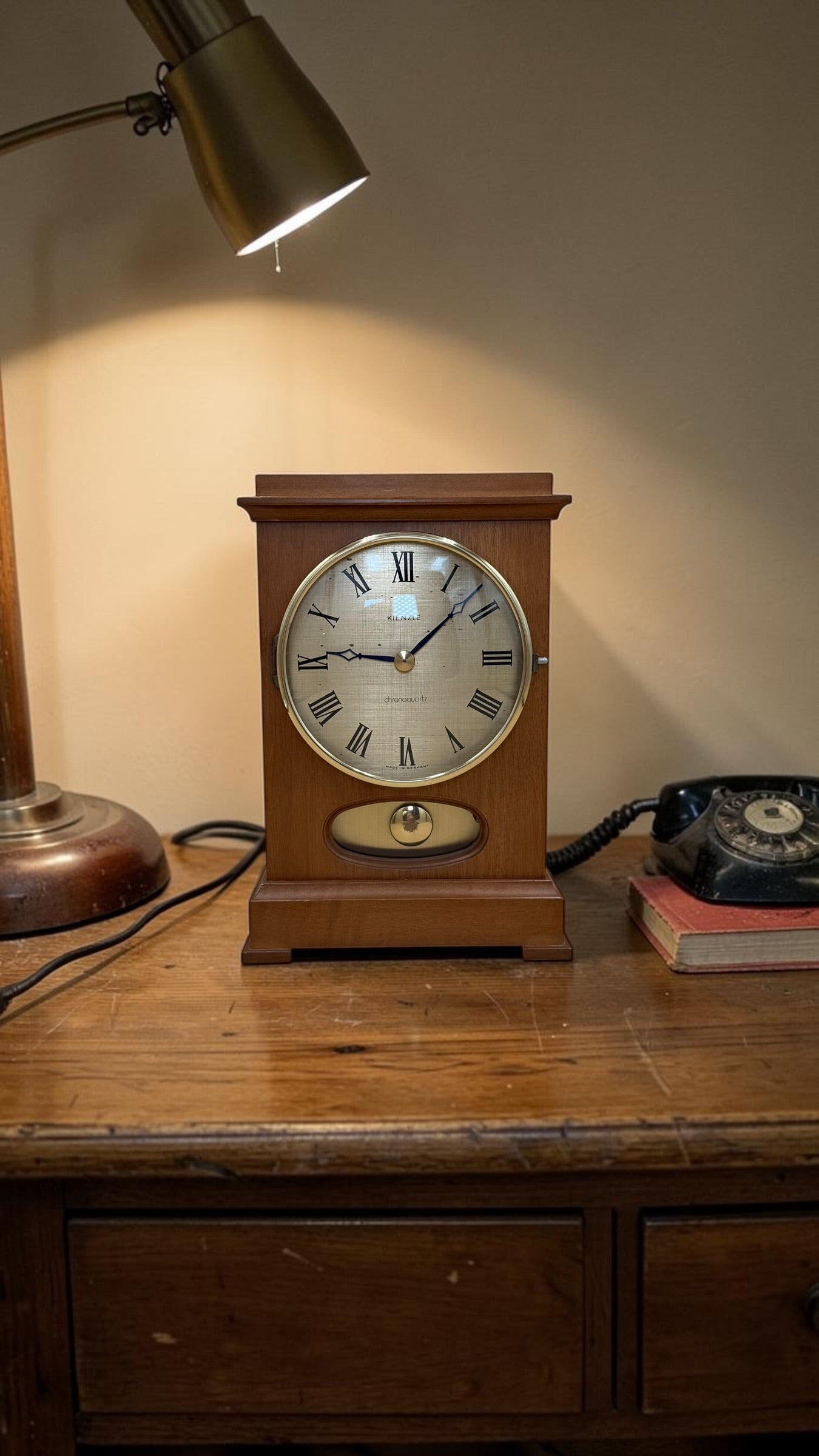 Vintage Kienzle Quartz Mantel Clock – Walnut Case, Bell Strike