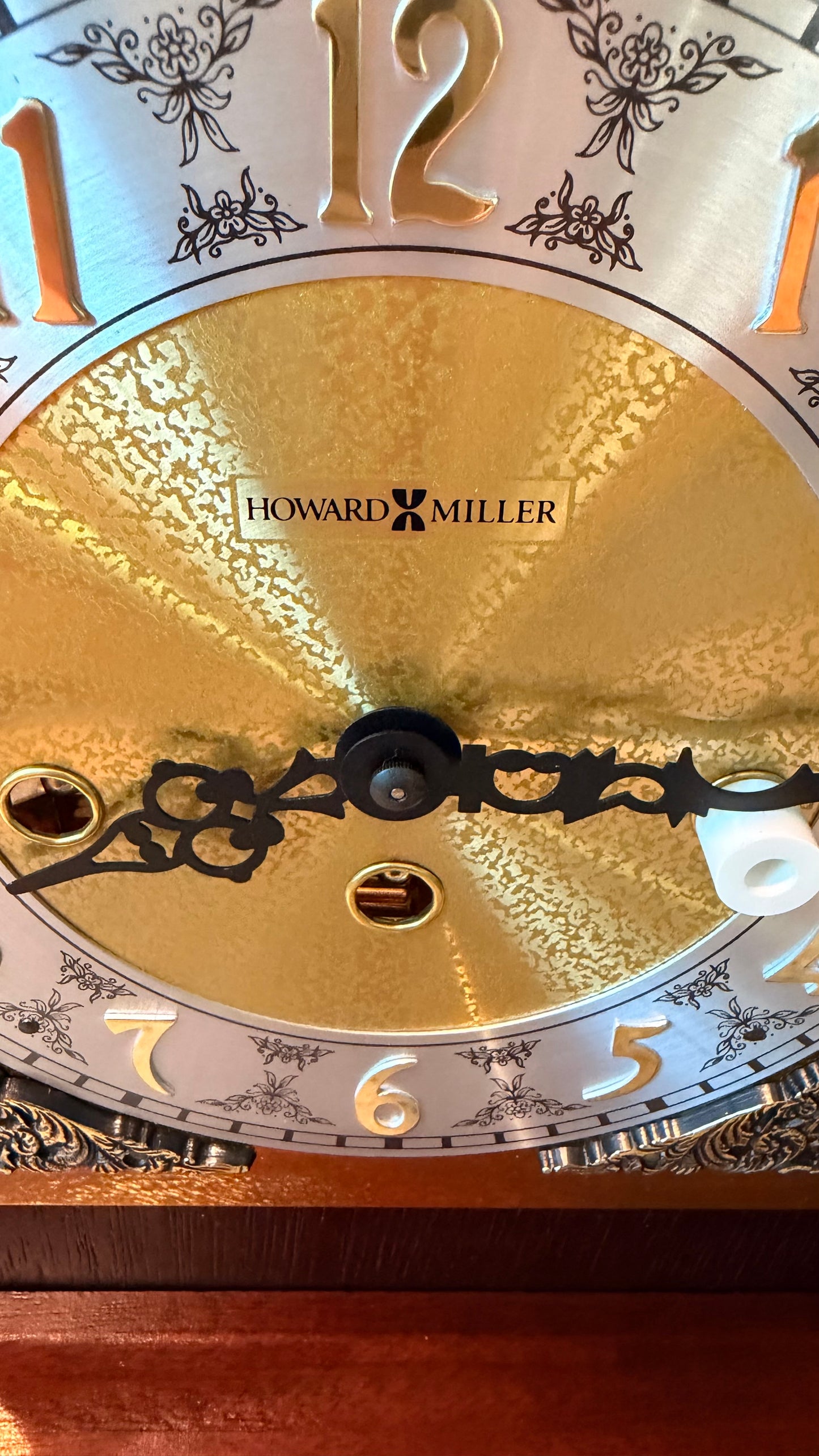 Howard Miller Edinburgh 612-300 Bracket Mantel Clock New Old Stock Westminster Chime Hermle Movement