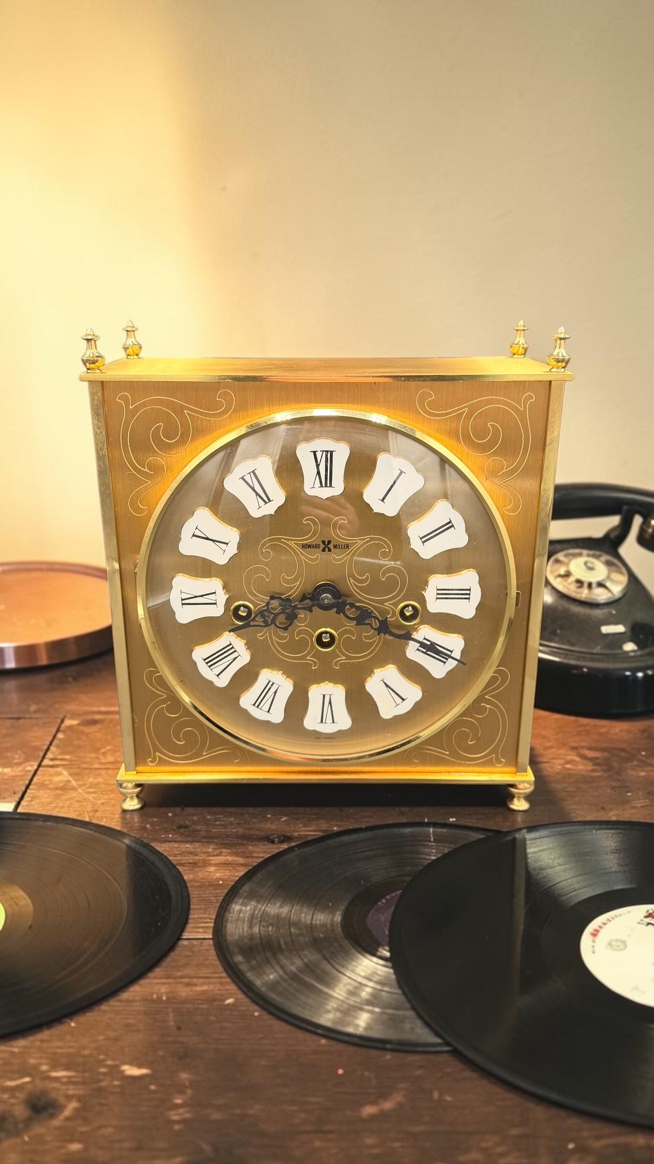 Howard Miller Brass & Glass Mantel Clock – Westminster Chime – 1986 Vintage
