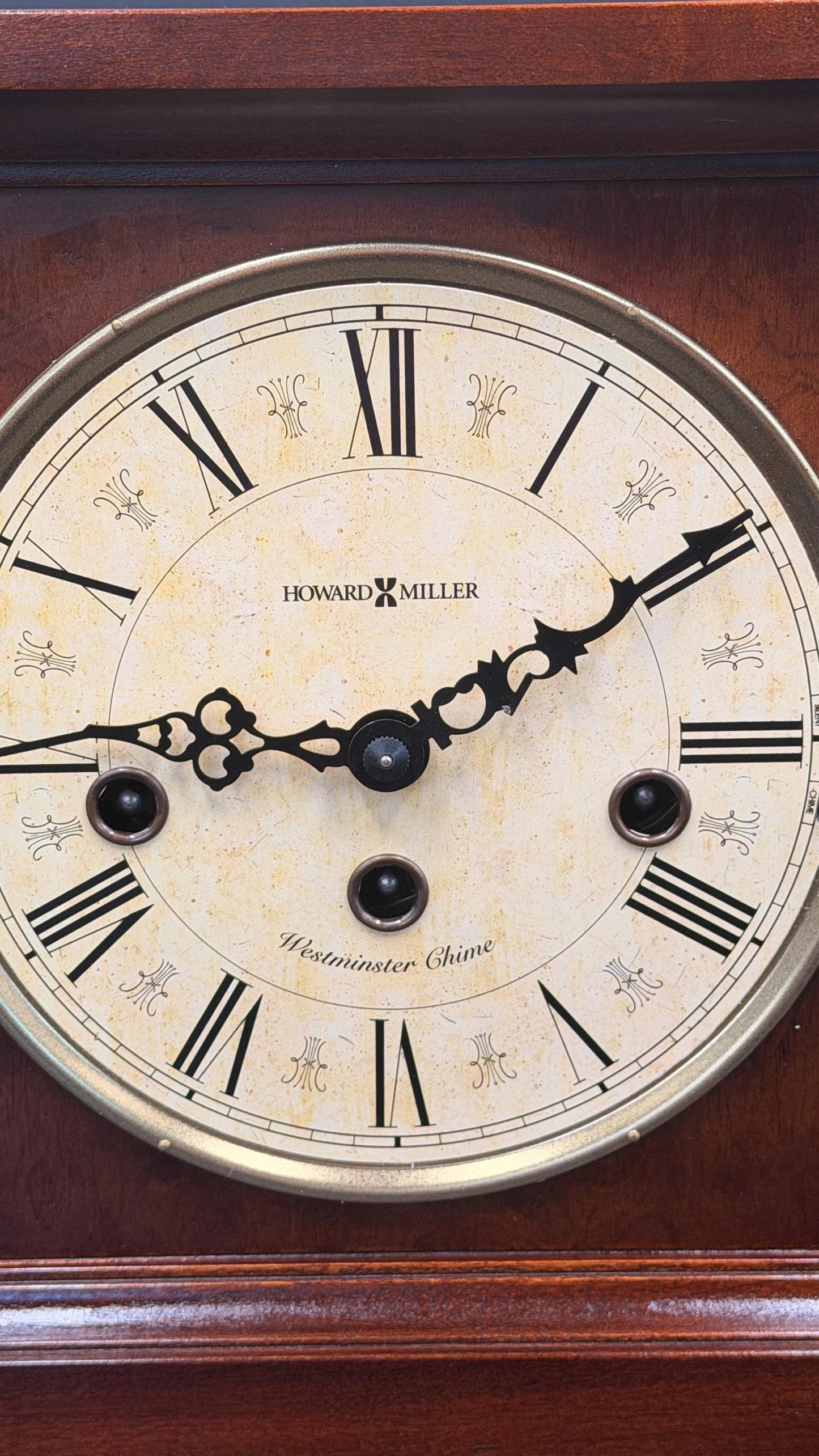Howard Miller Circa Mantel Clock – New Old Stock, Kieninger German Movement, Mahogany Columns