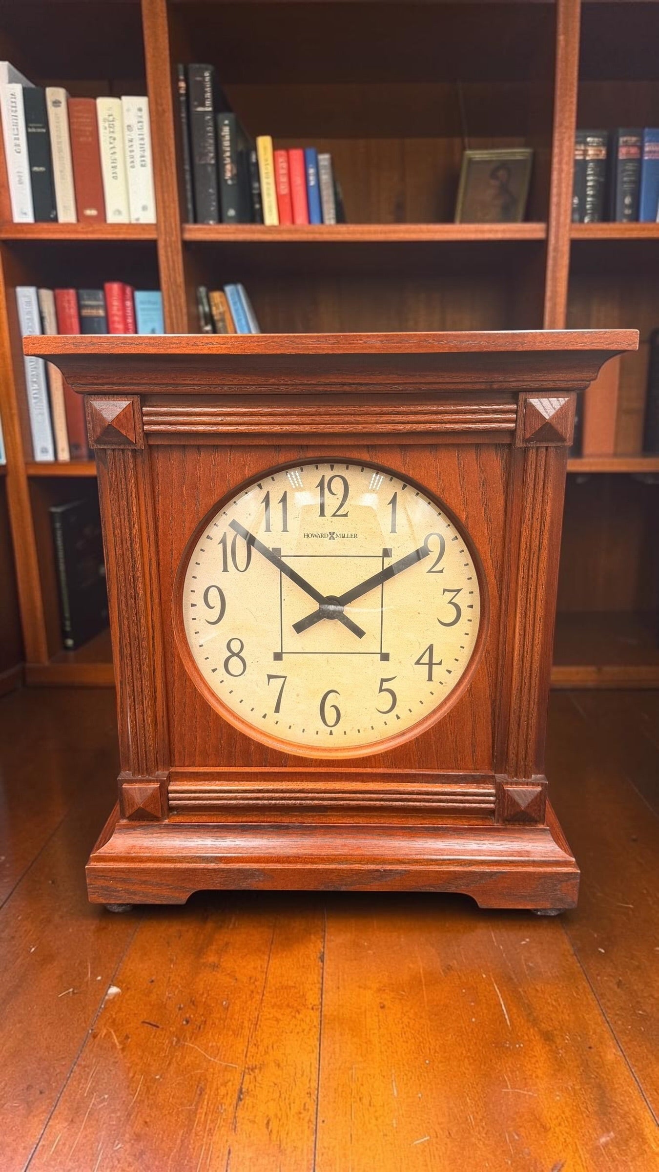 Howard Miller Mantel Clock – Dual Chime Solid Wood Case – detail image 2