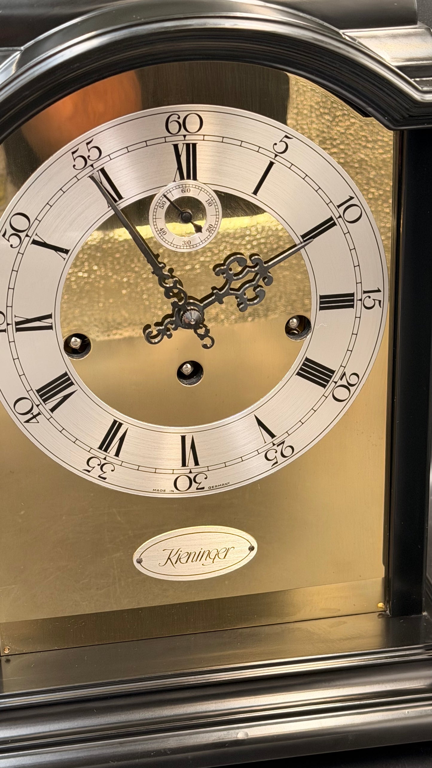 Luxury Kieninger Triple Chime Mantel Clock – German 9 Jewel Mechanical Movement – Black Bracket Case