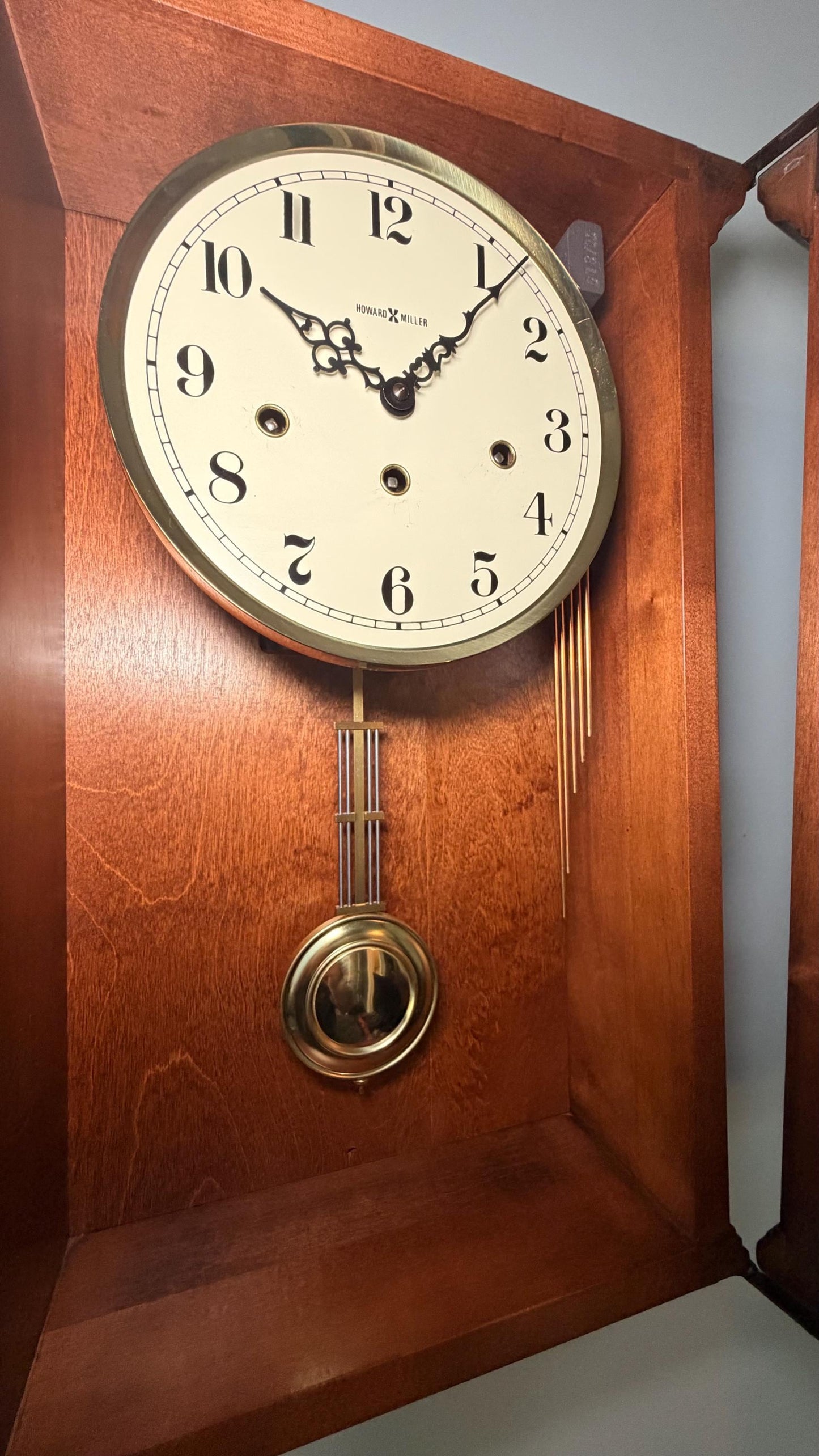 Howard Miller Pembrook Mechanical Wall Clock Westminster Chime