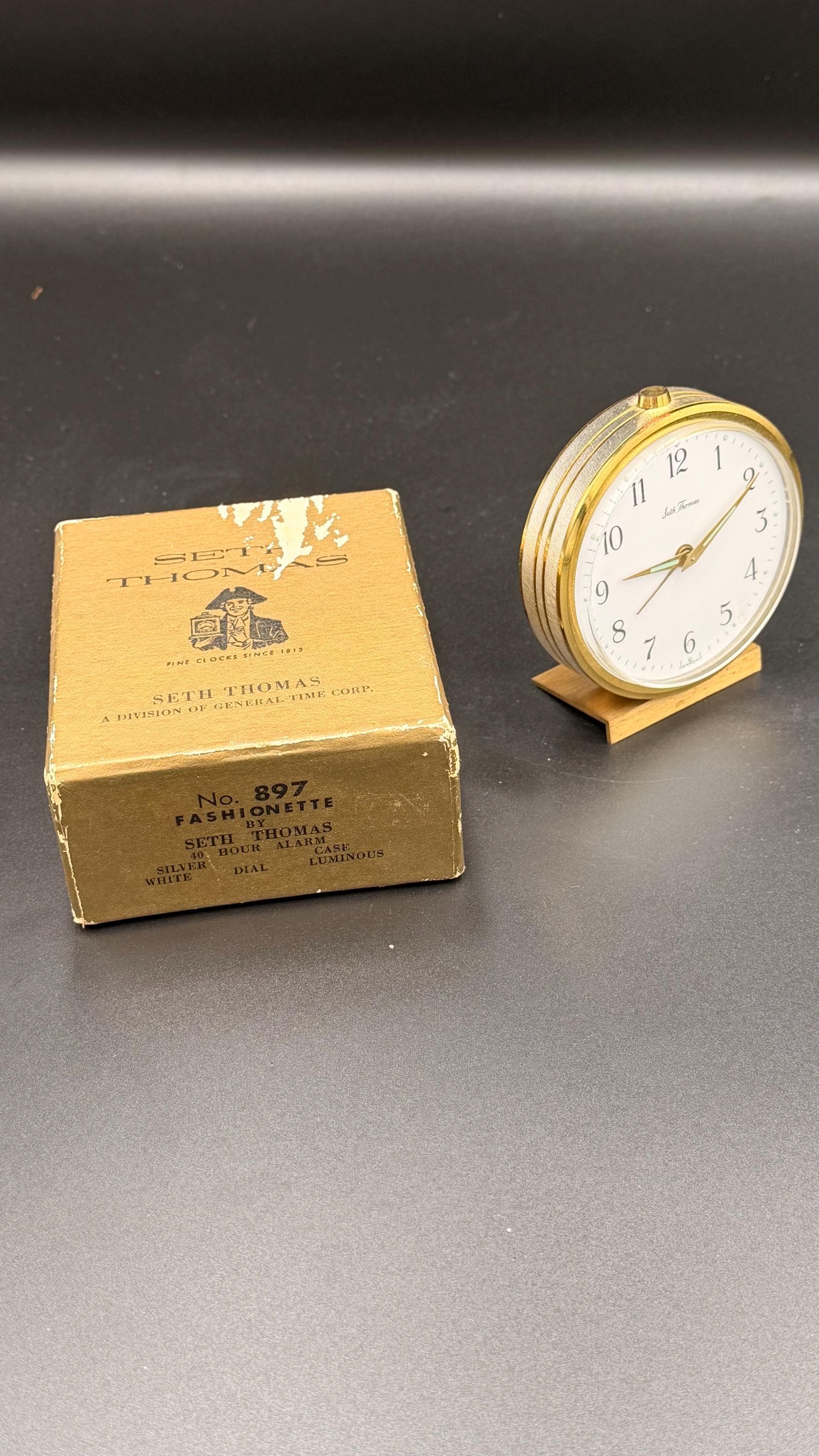 Seth Thomas Fashionette Alarm Clock – detail image 9