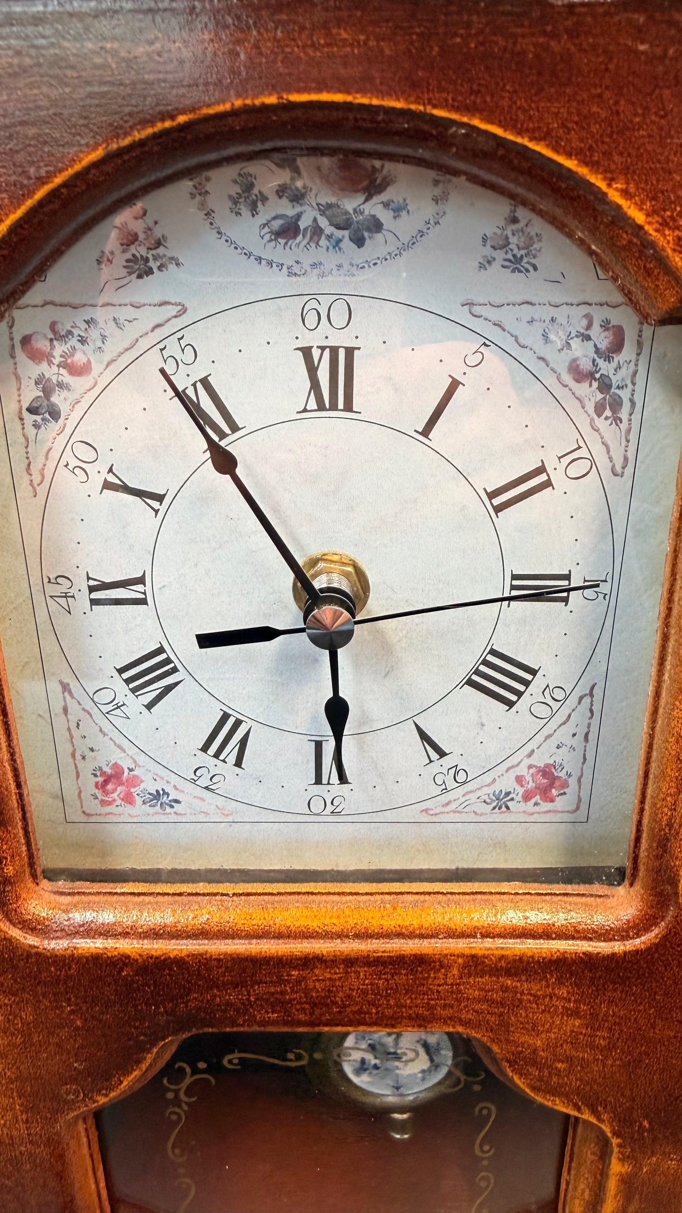Vintage Quartz Mantel Clock – Decorative Pendulum Shelf Clock
