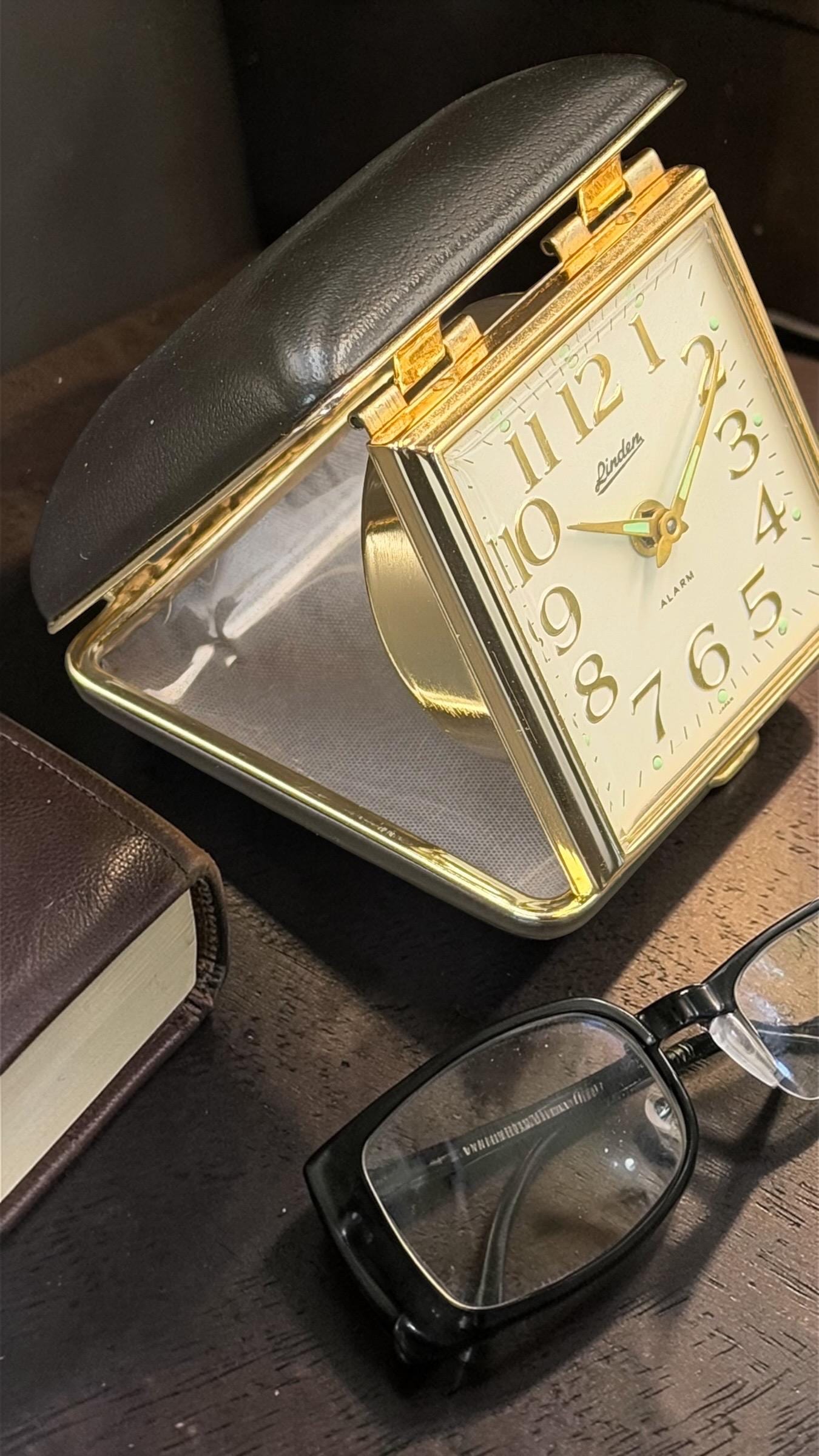 Mid Century  Linden Travel Alarm Clock – Vintage 1960s