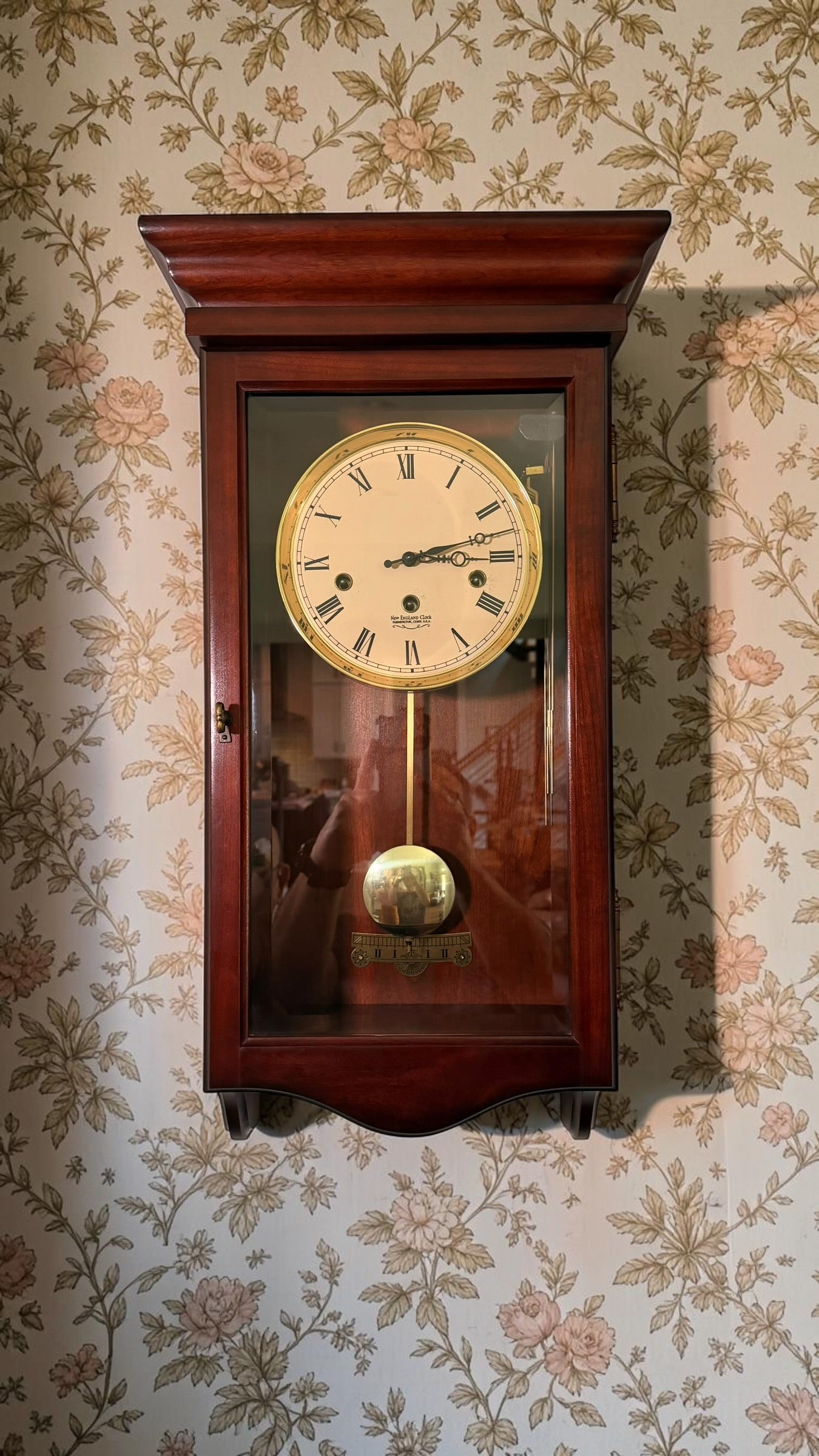 New England Clock Westminster Wall Clock – Mechanical Pendulum Regulator