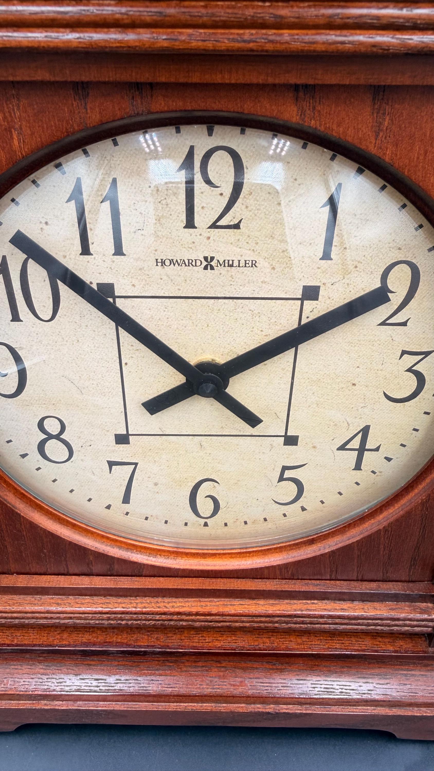 Howard Miller Mantel Clock – Dual Chime Solid Wood Case – detail image 3