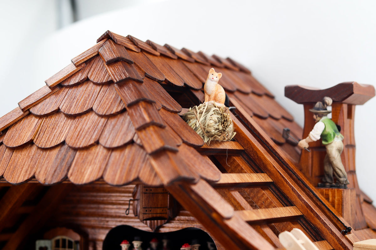 Anton Schneider 8TMT 1019/9 Roofer's Clock cuckoo clock, detail view