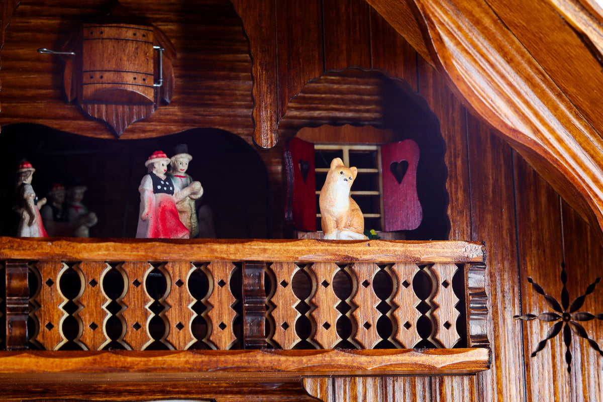 Anton Schneider 8TMT 1595/9 Sawmill cuckoo clock, detail view
