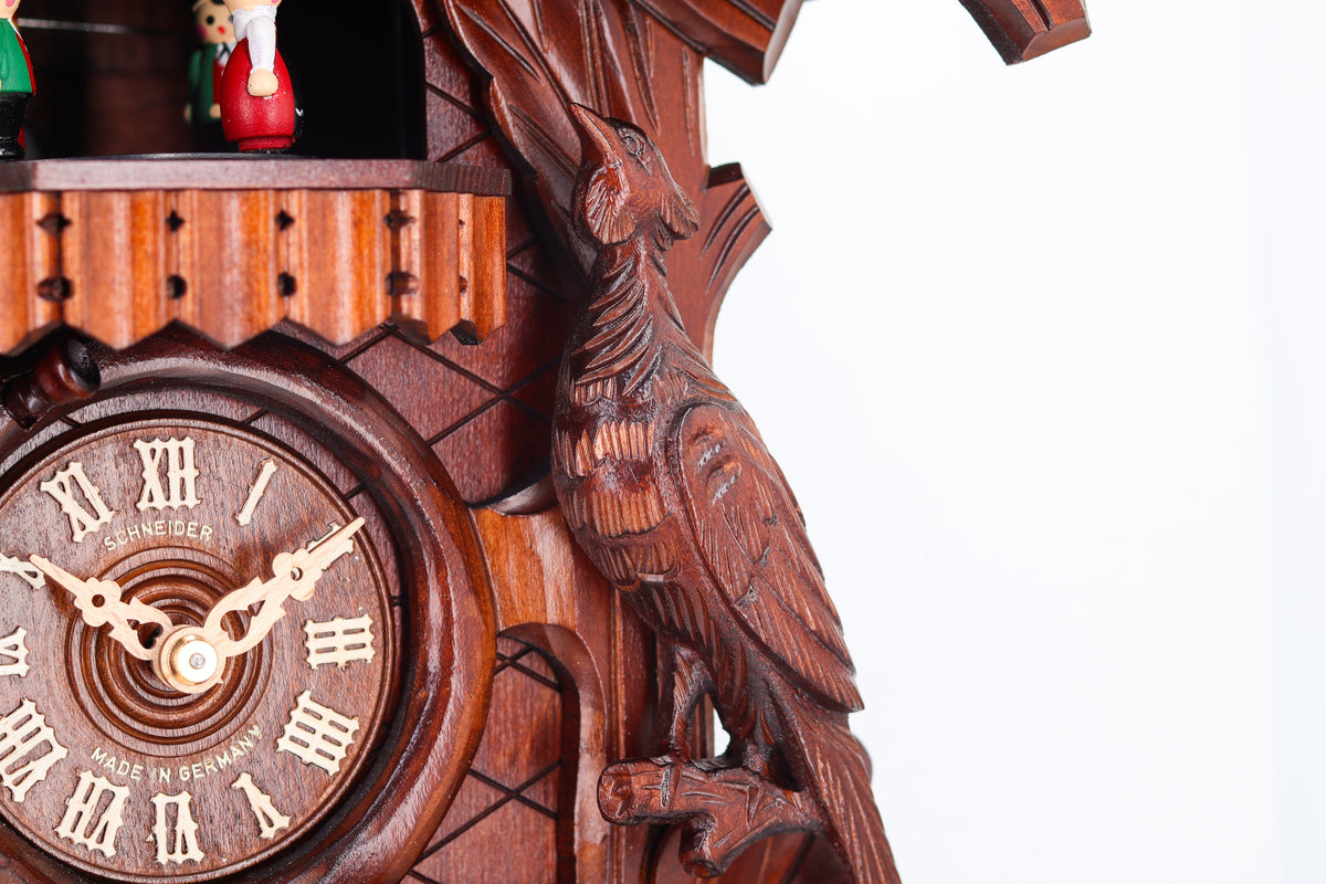 Anton Schneider 8TMT 275/9 Cervus Regalis cuckoo clock, detail view