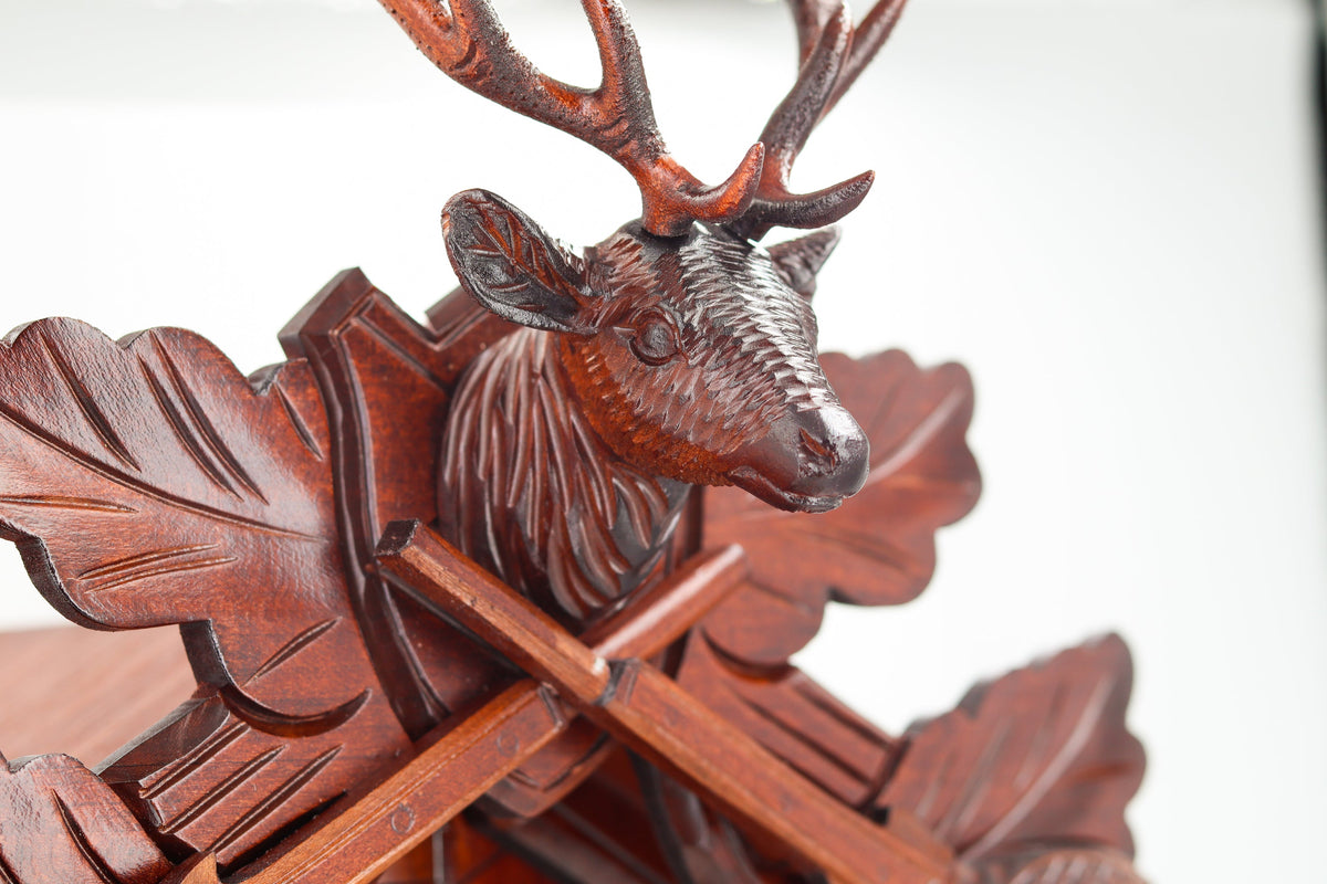 Anton Schneider 8TMT 275/9 Cervus Regalis cuckoo clock, detail view