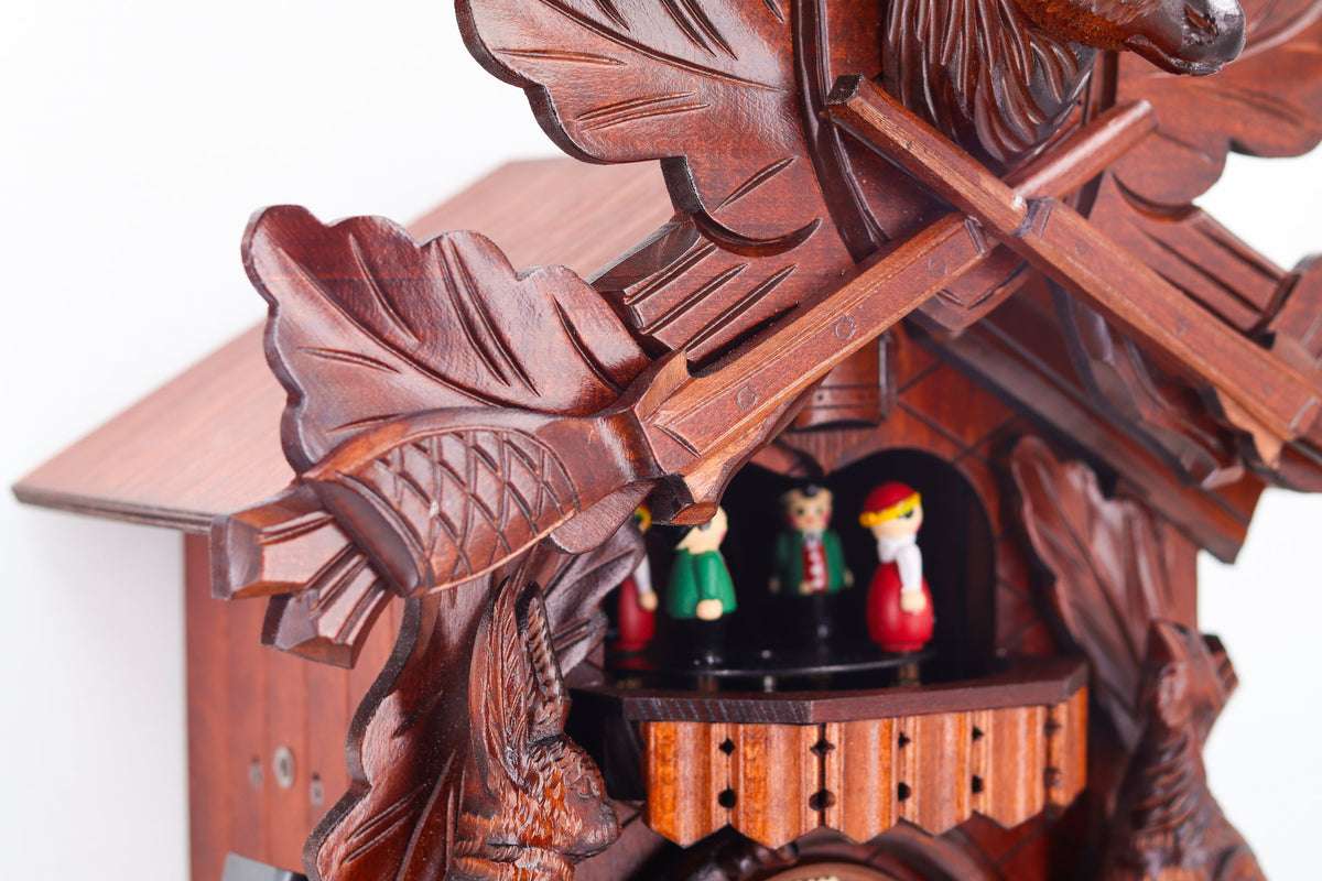 Anton Schneider 8TMT 275/9 Cervus Regalis cuckoo clock, detail view