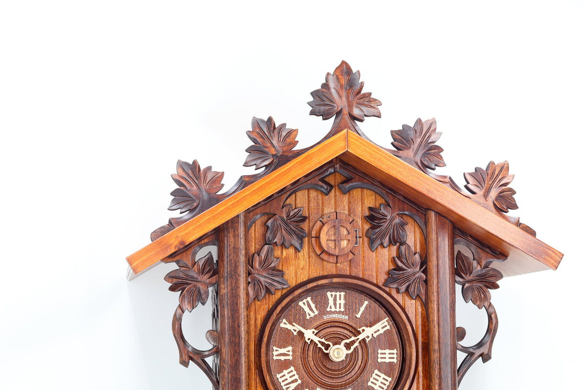 Anton Schneider 8TMT 540/9 Bahnhäusle 1885 cuckoo clock, additional view