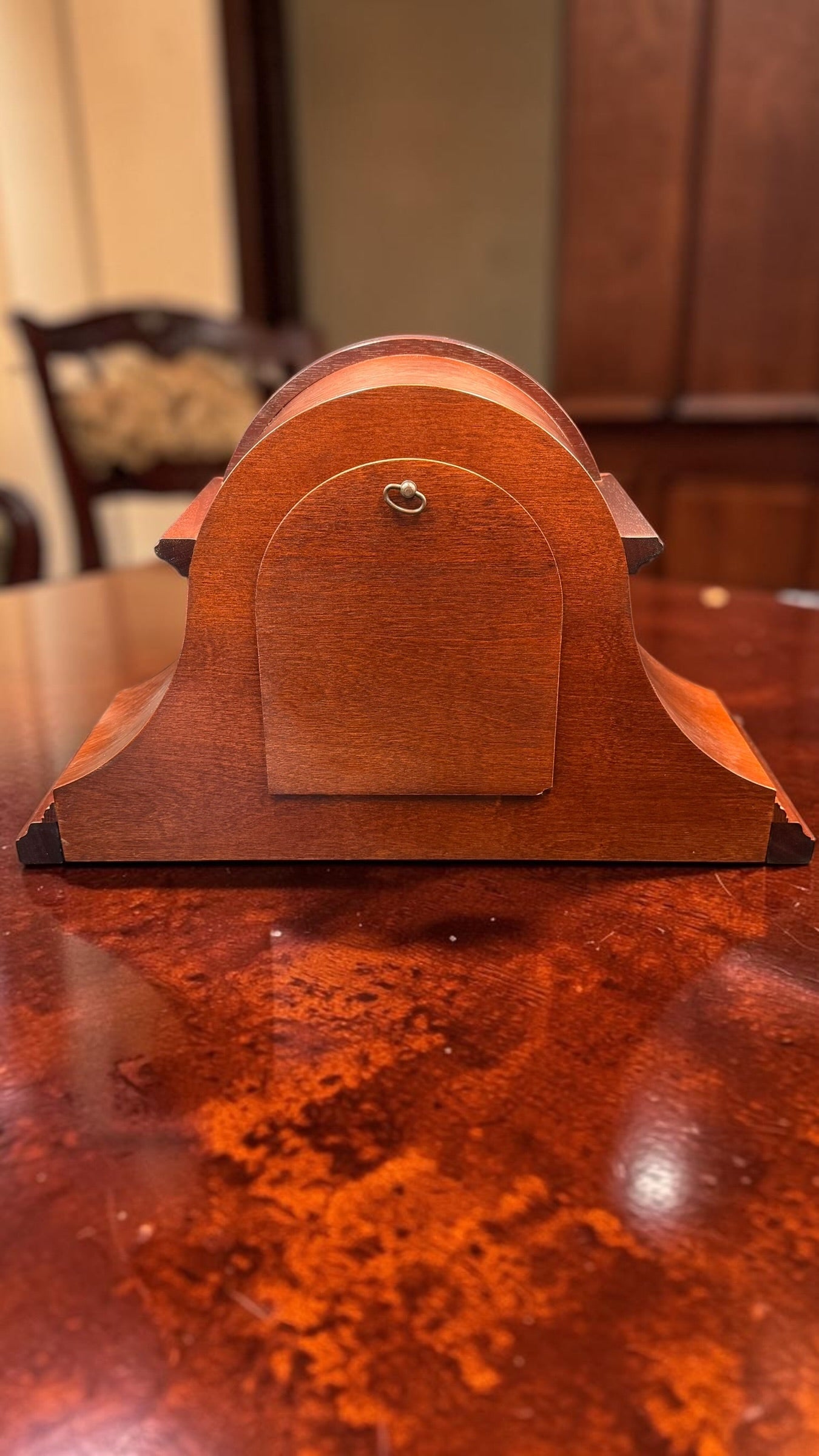 Howard Miller Downing Mantel Clock – Kieninger Triple Chime, Key Wound, Inlaid Wood Case